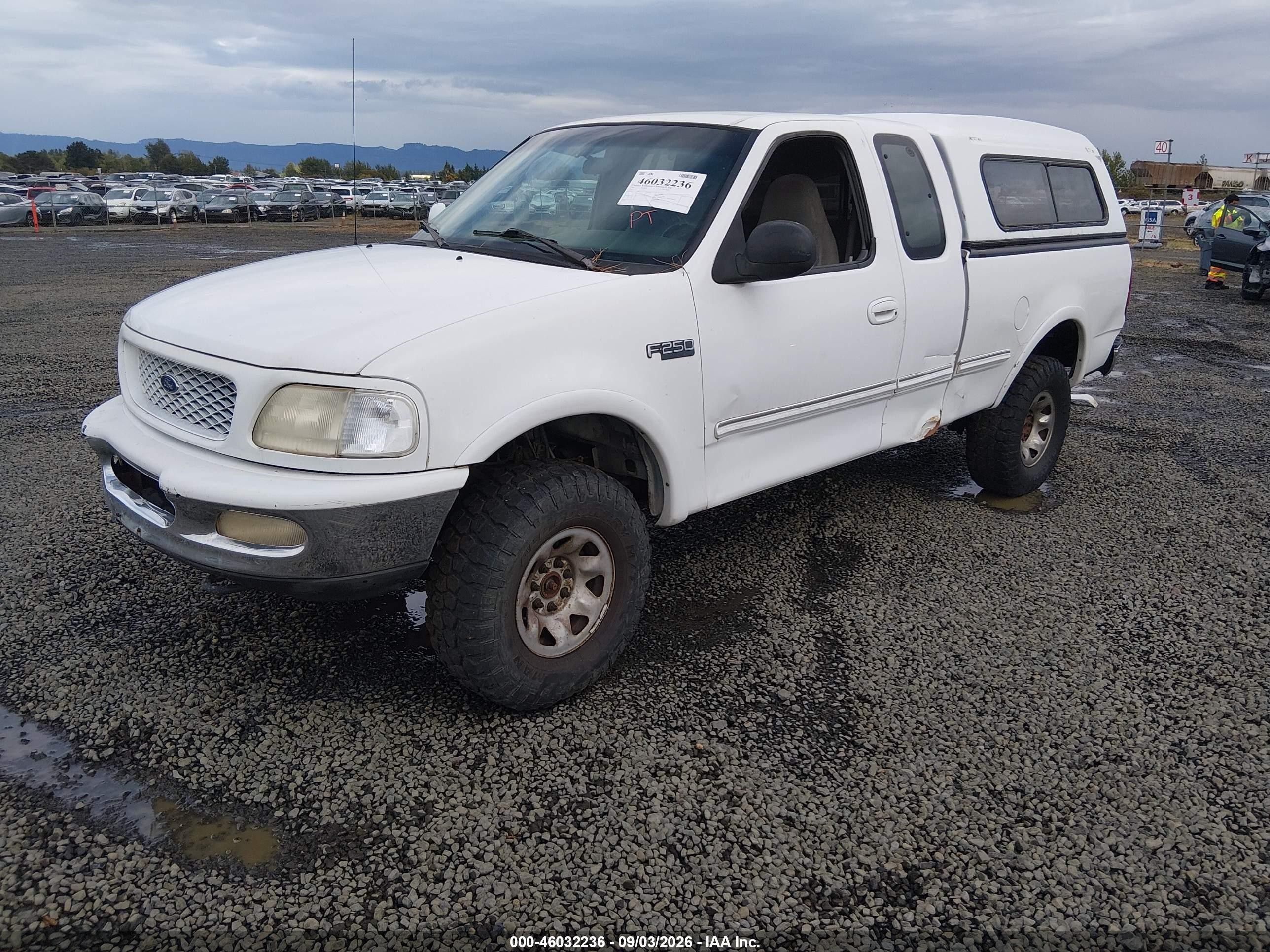 1997 Ford F250   Белый vin: 1FTFX28L0VKC43612