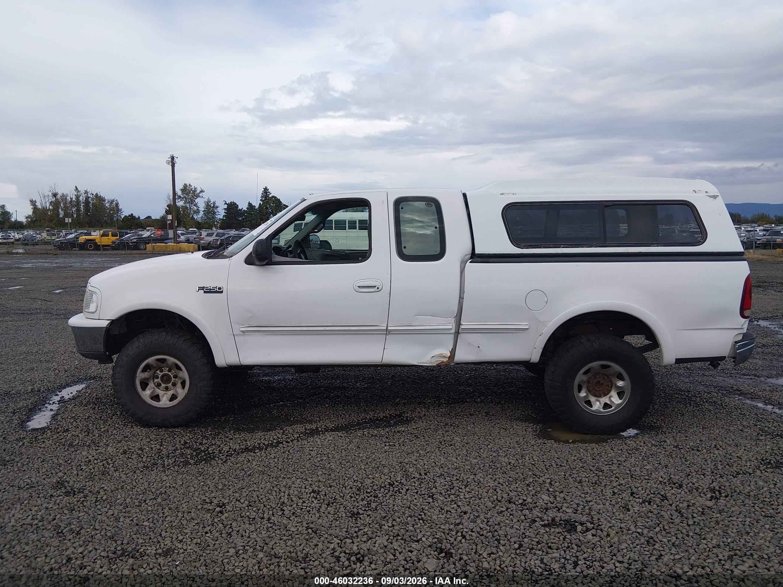1997 Ford F250   Белый vin: 1FTFX28L0VKC43612