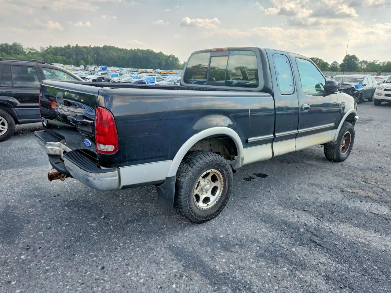 1997 Ford F250 Black vin: 1FTFX28L2VNB56258