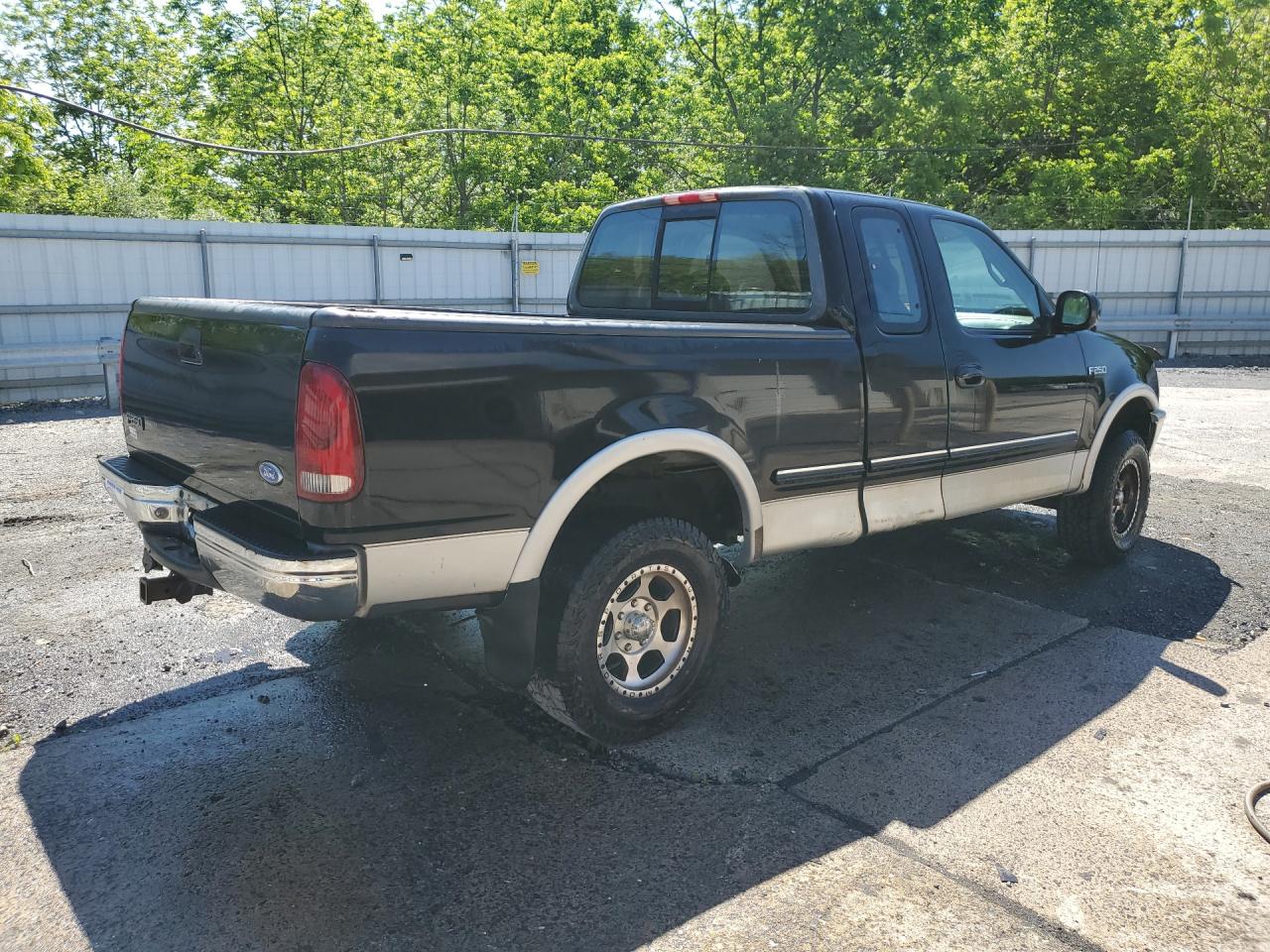 1997 Ford F250 Black vin: 1FTFX28L2VNB56258 Damage: Right Rear Door, Multiple Scratches Heavy, 4