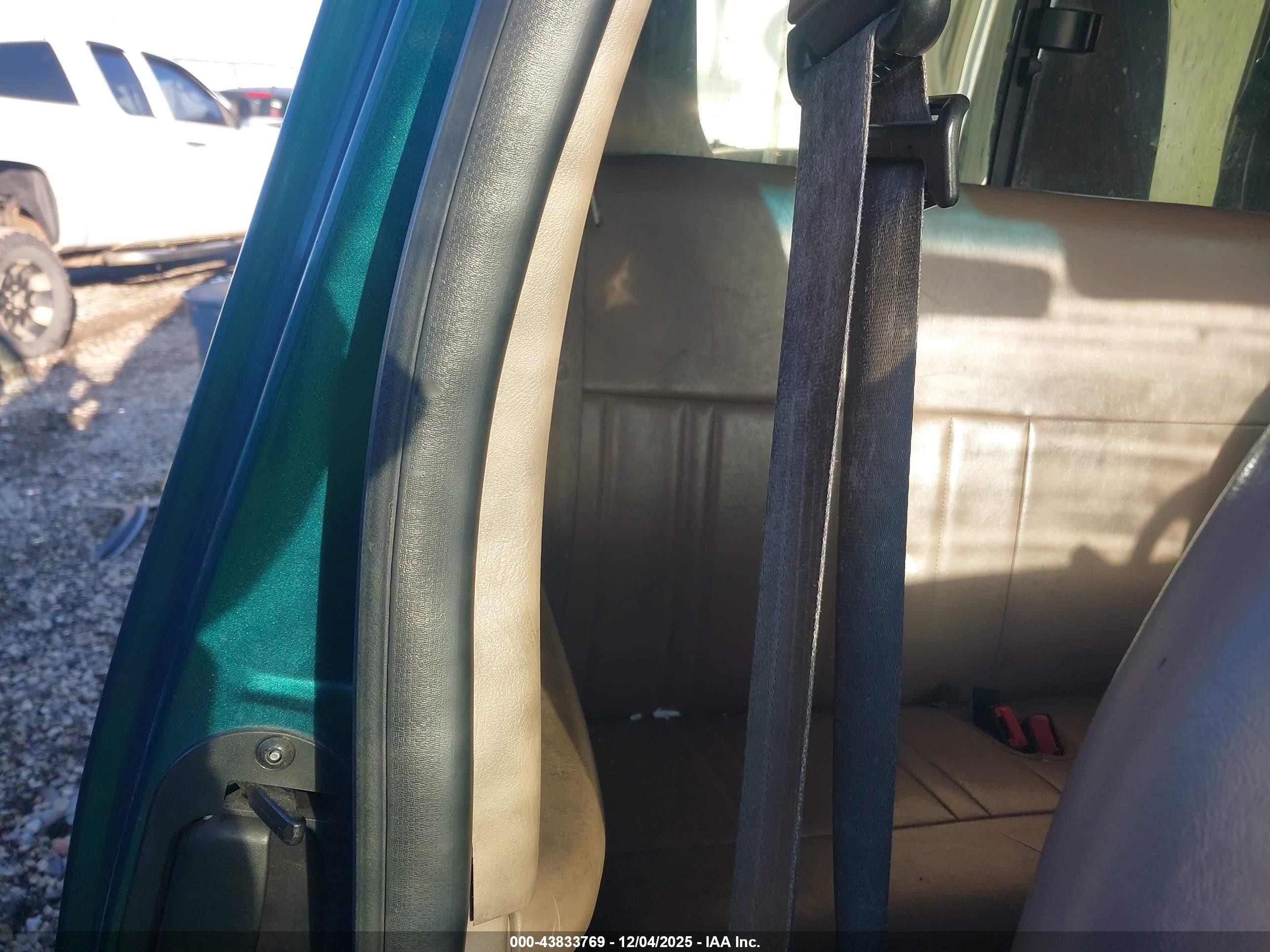 1997 Ford F-250 Lariat/standard/xl/xlt Green vin: 1FTFX28L5VKC59238