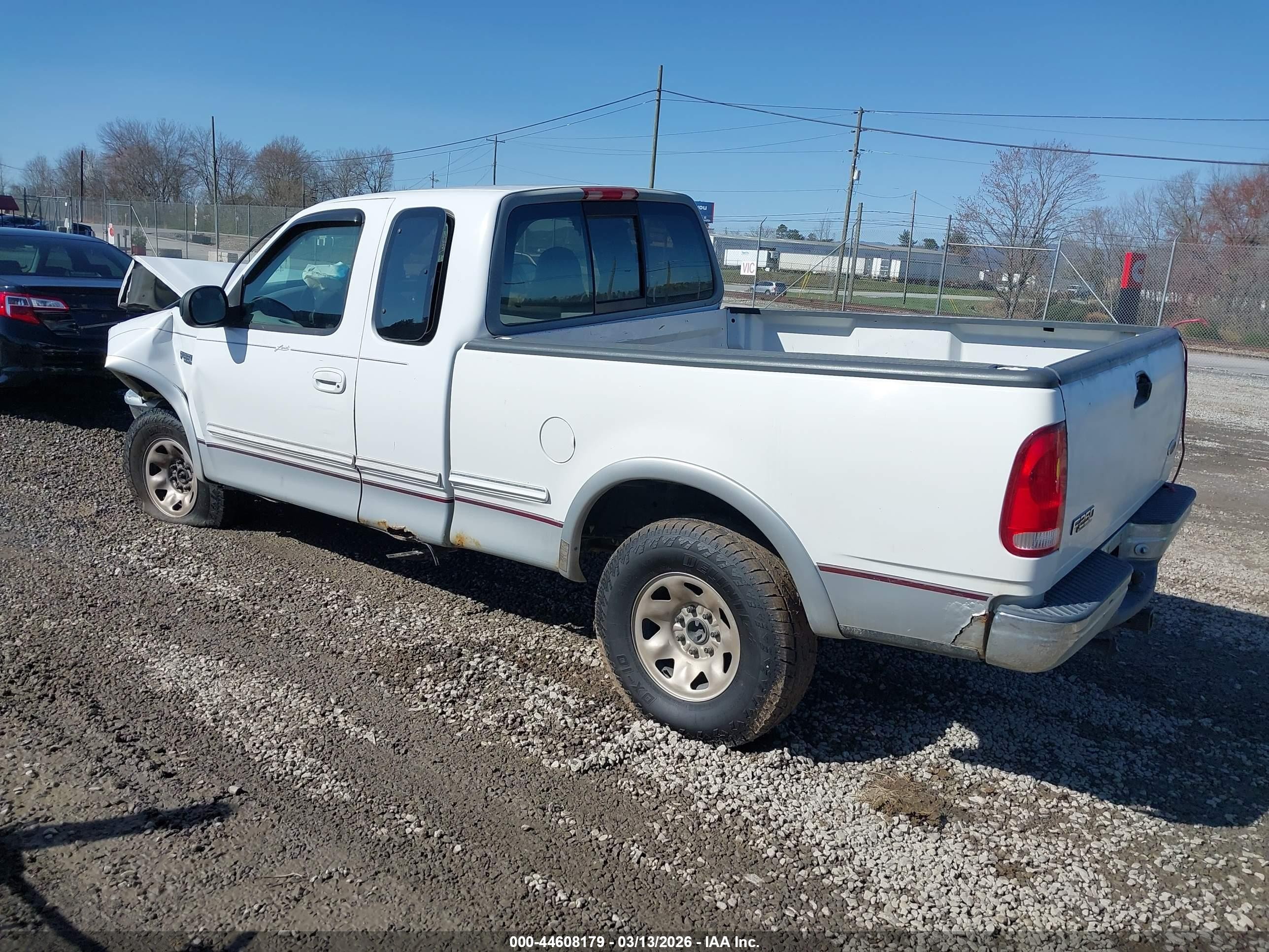 1997 Ford F250   White vin: 1FTFX28L7VNC23761