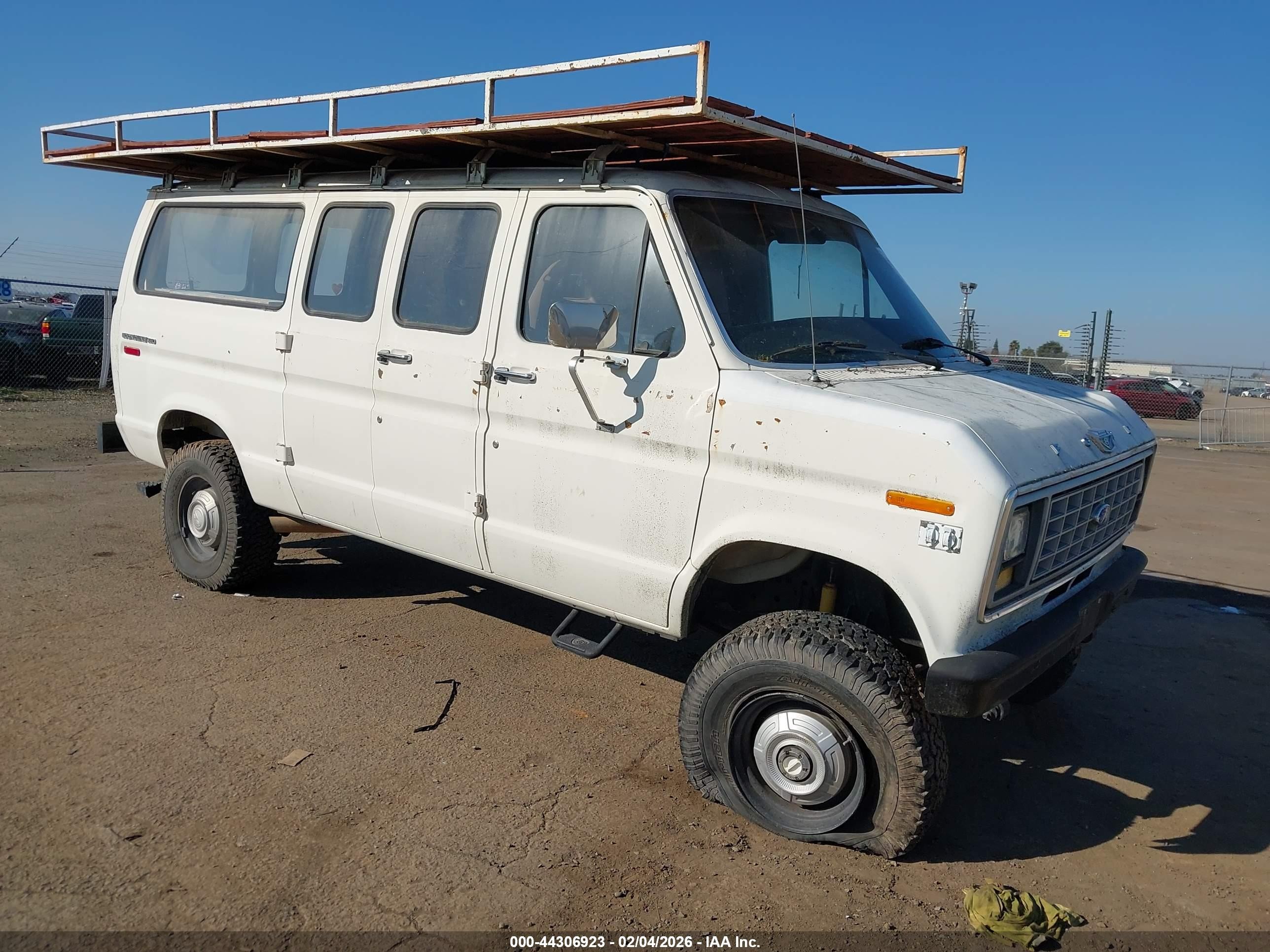 1981 Ford Econoline E250 Van White vin: 1FTGE26GXBHA71131