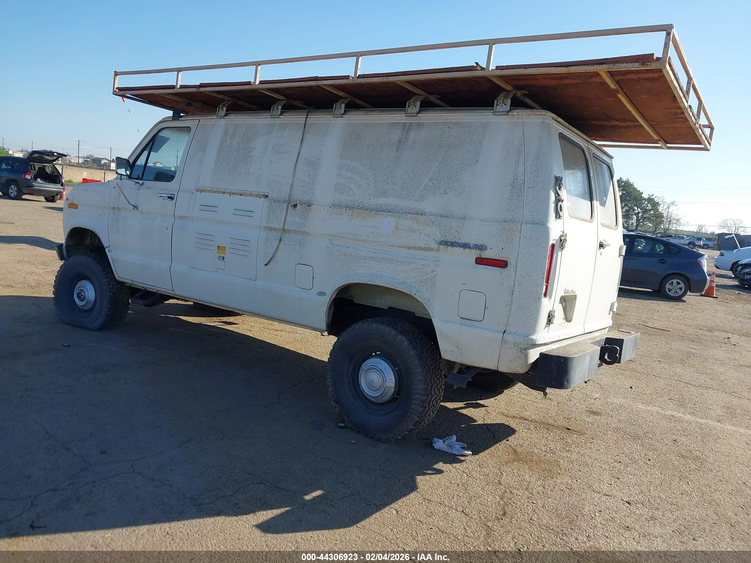 1981 Ford Econoline E250 Van White vin: 1FTGE26GXBHA71131