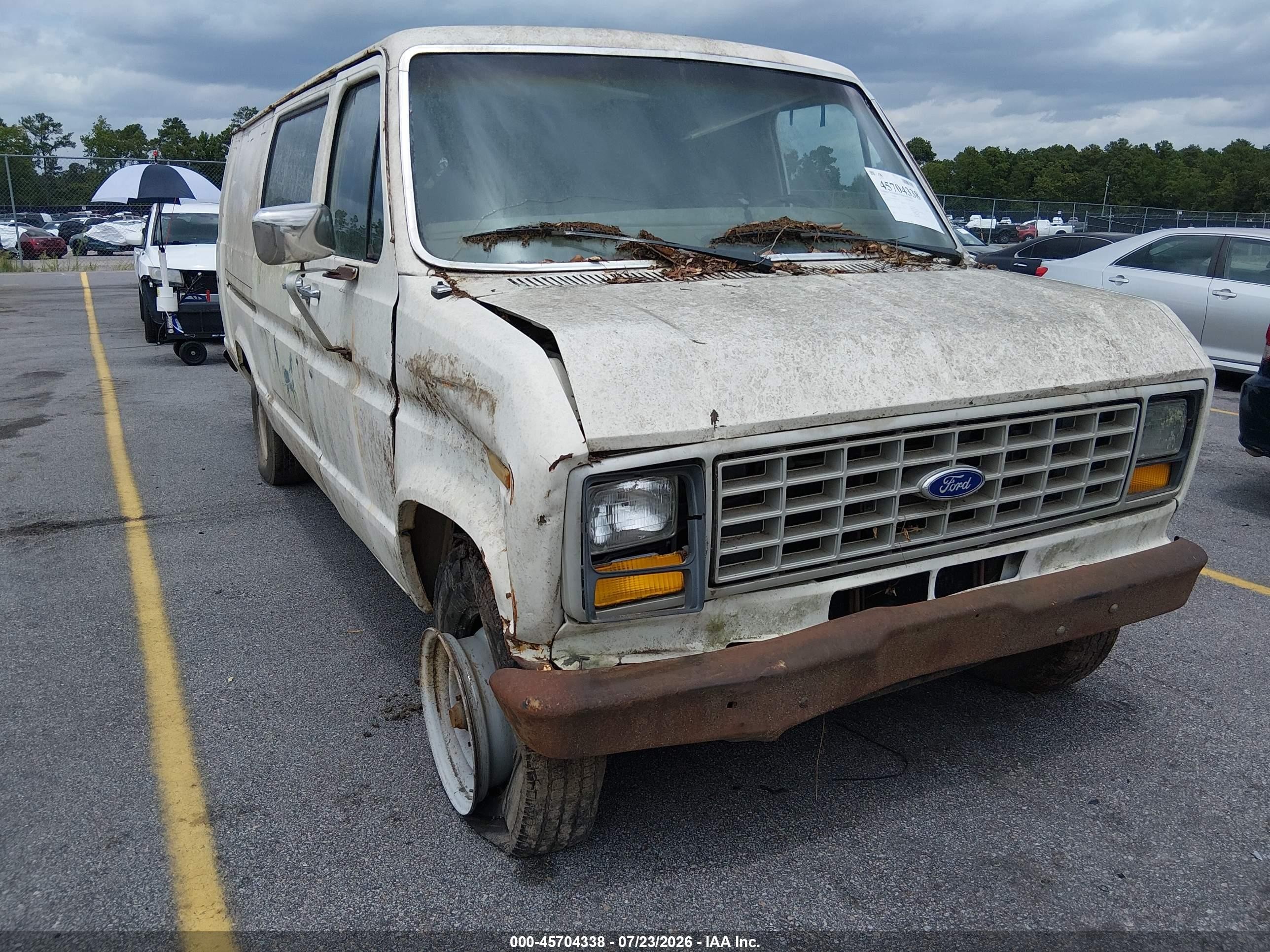 1987 Ford Econoline E250 Super Duty Van White vin: 1FTGS24H9HHC12946