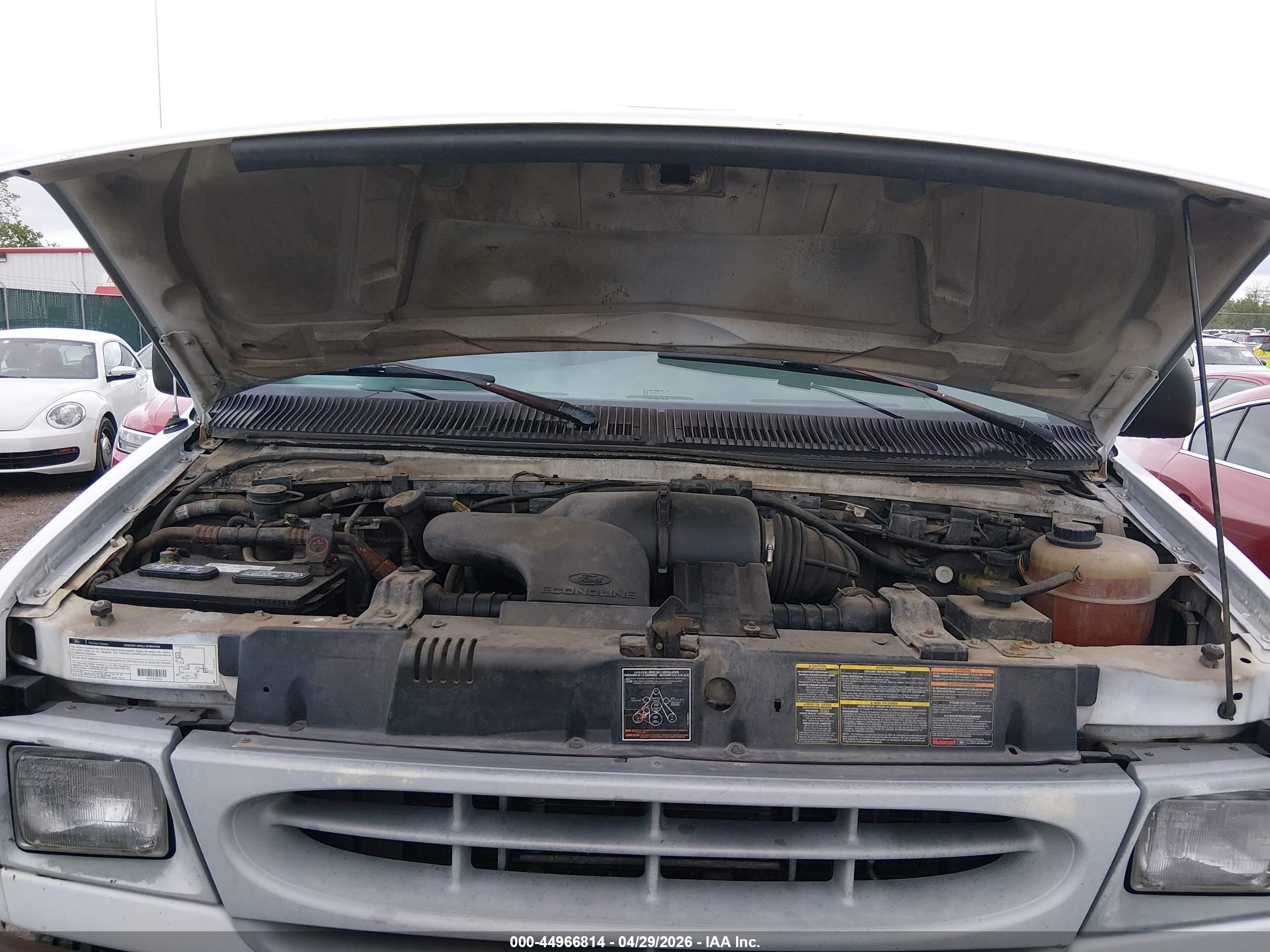 1997 Ford E-250 Standard White vin: 1FTHE24L6VHB86558