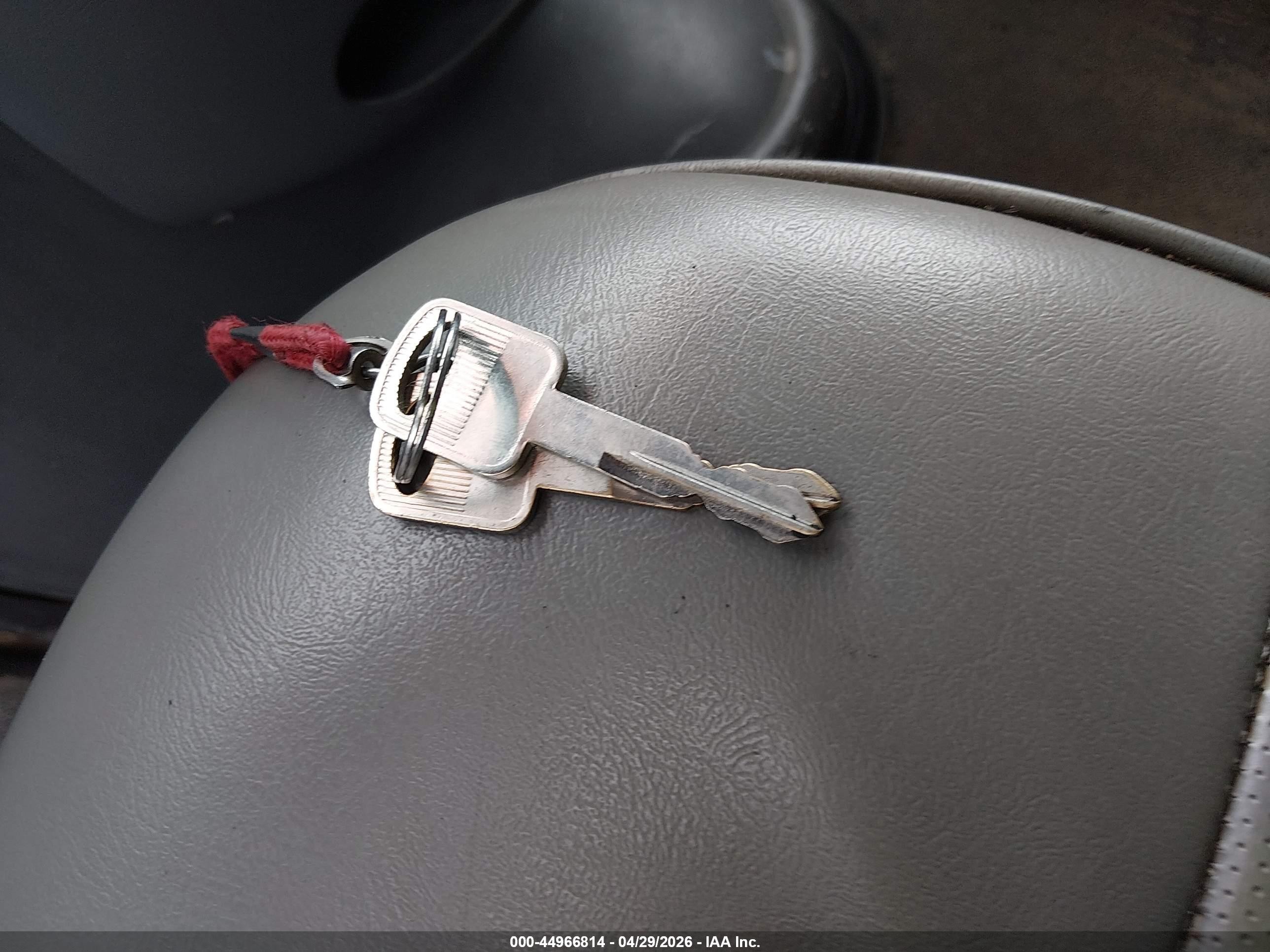 1997 Ford E-250 Standard White vin: 1FTHE24L6VHB86558