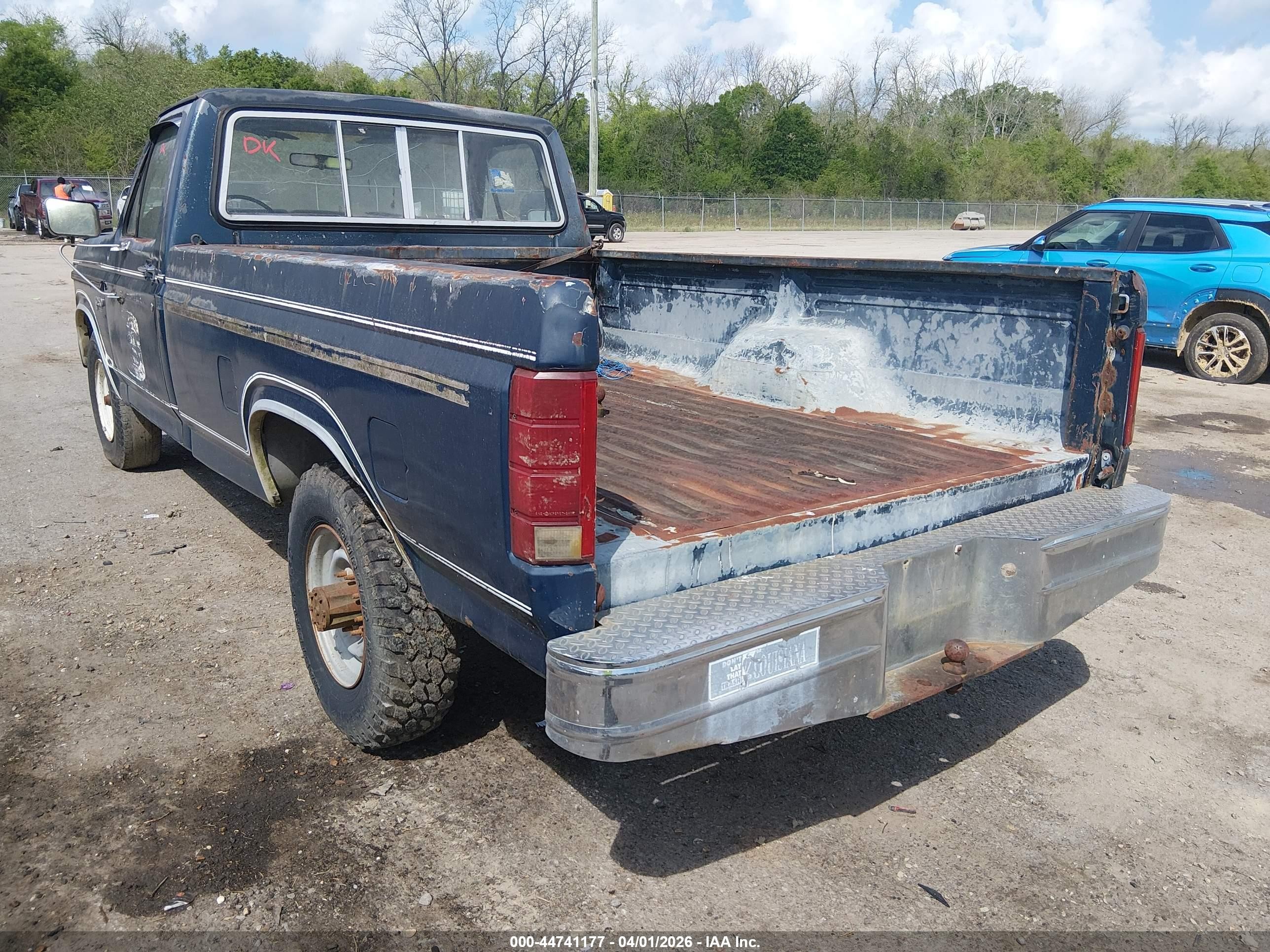 1986 Ford F250   Navy vin: 1FTHF2515GPA01032