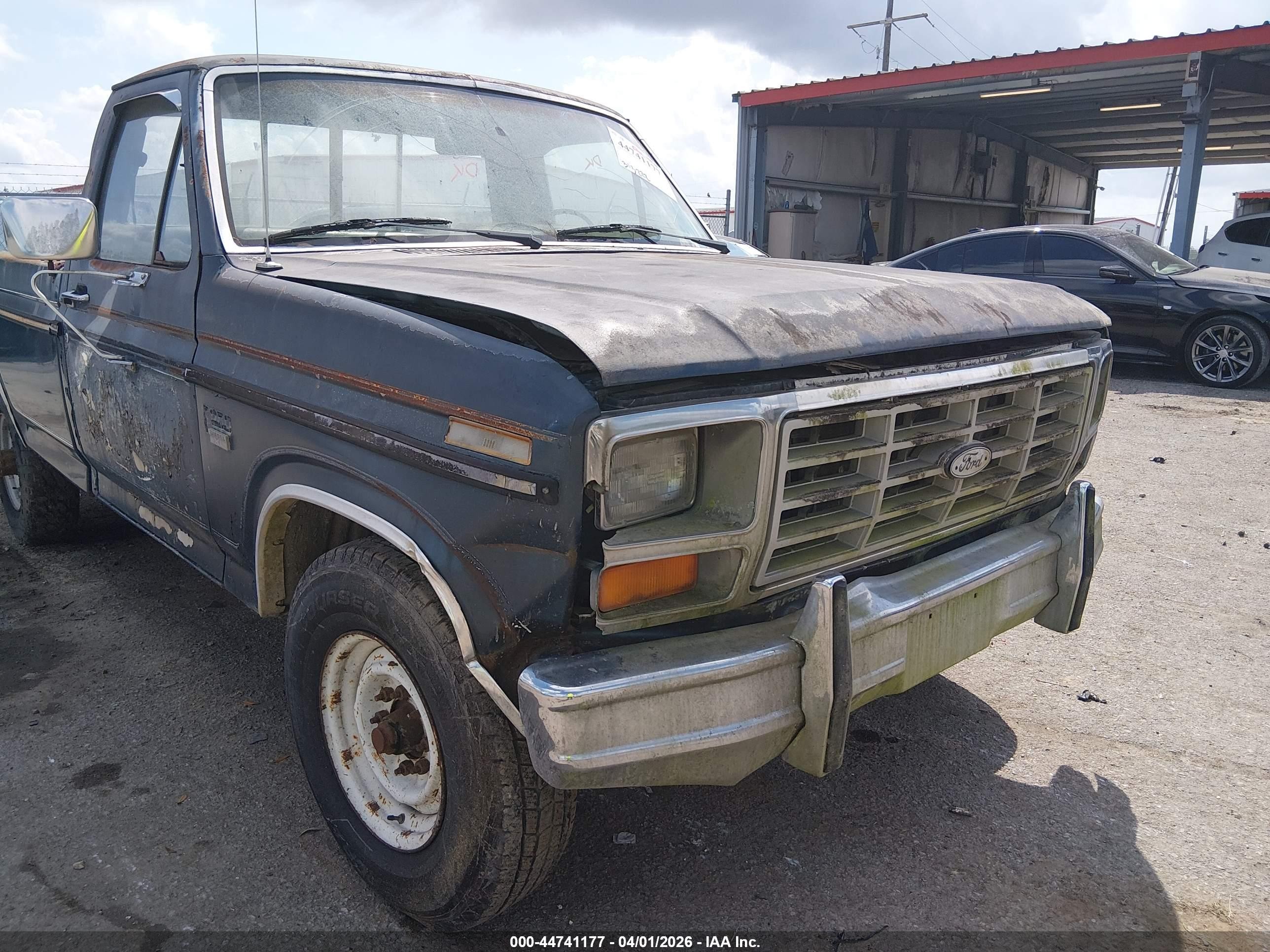 1986 Ford F250   Navy vin: 1FTHF2515GPA01032