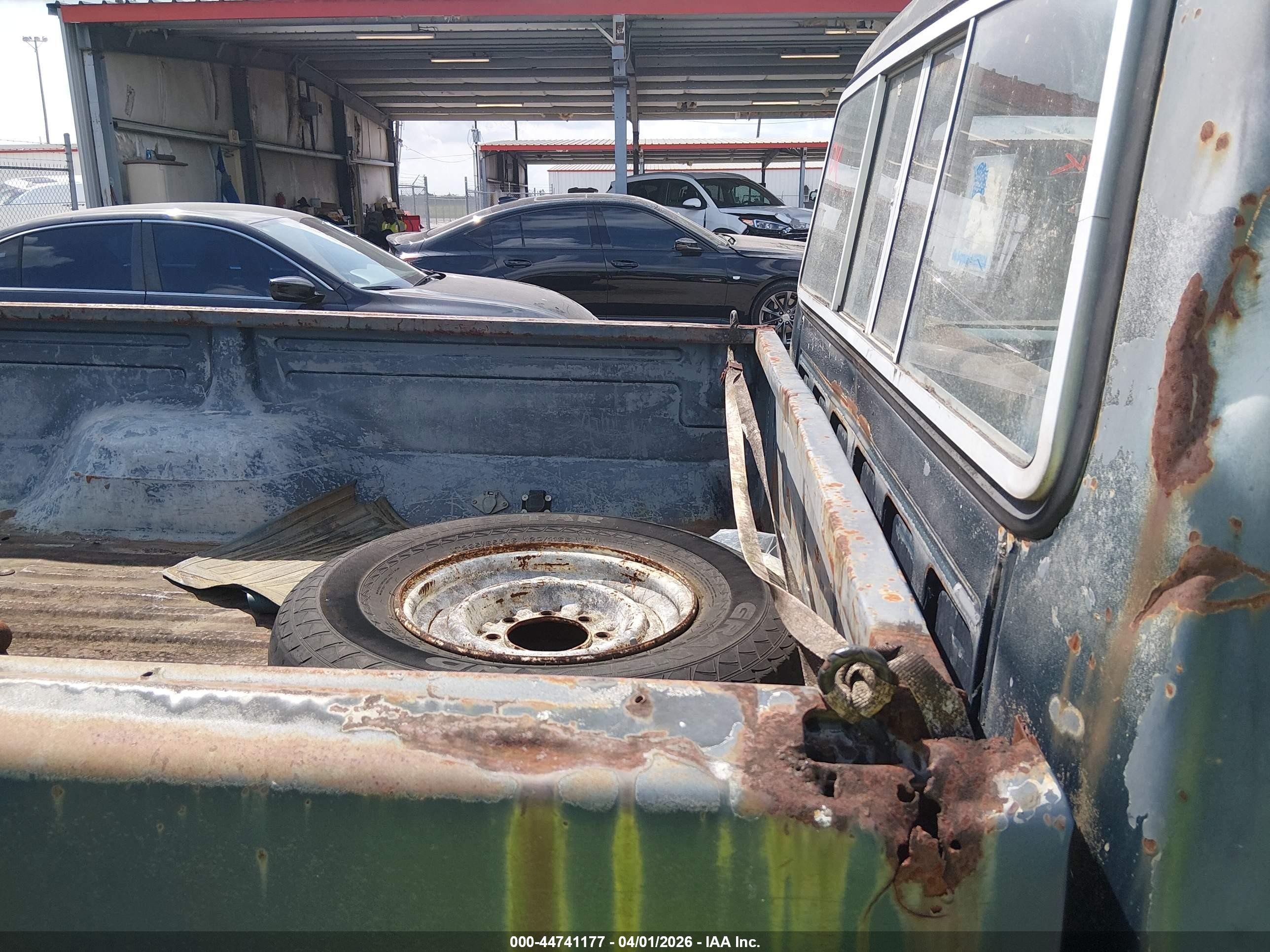 1986 Ford F250   Navy vin: 1FTHF2515GPA01032