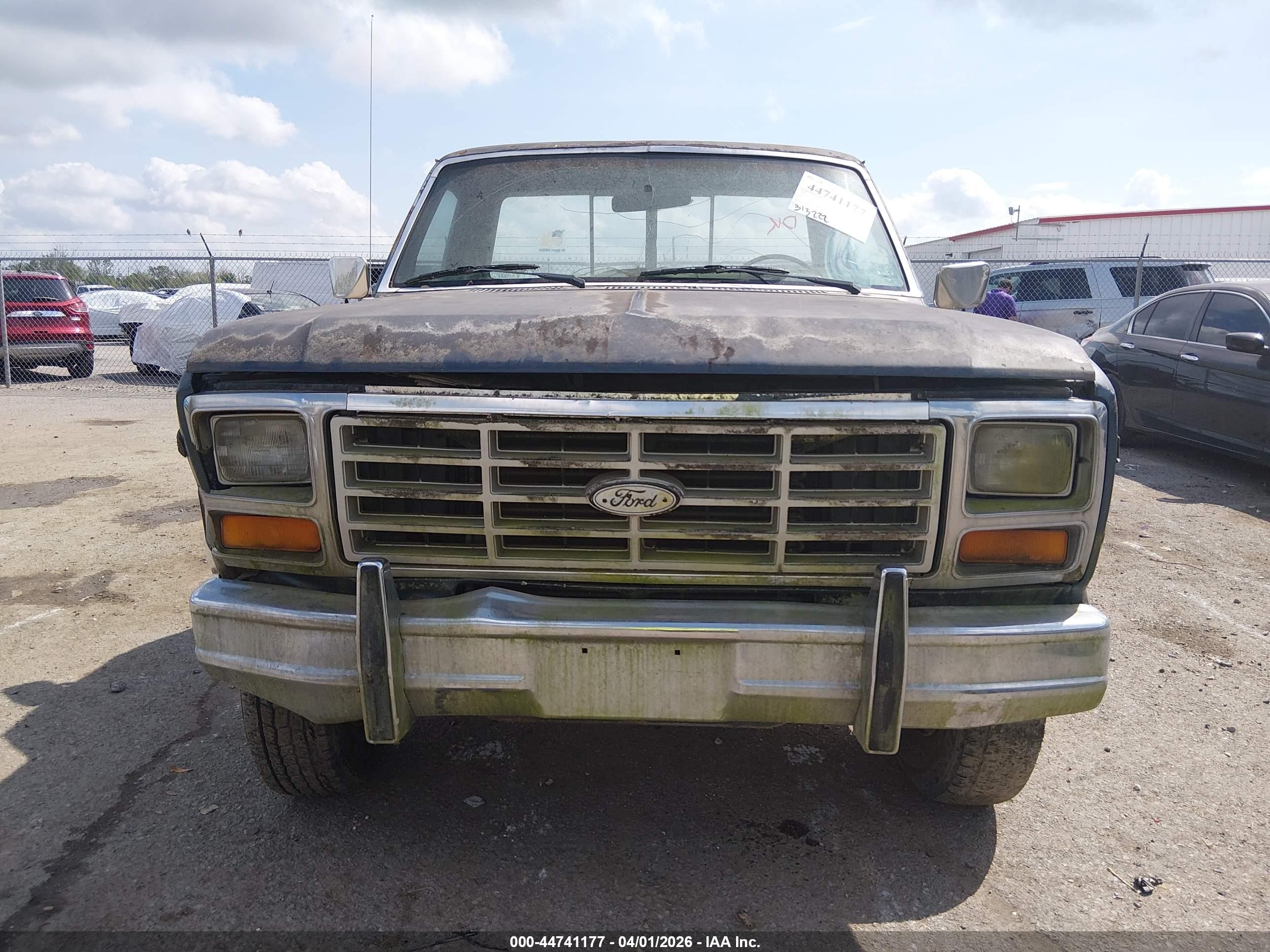 1986 Ford F250   Navy vin: 1FTHF2515GPA01032