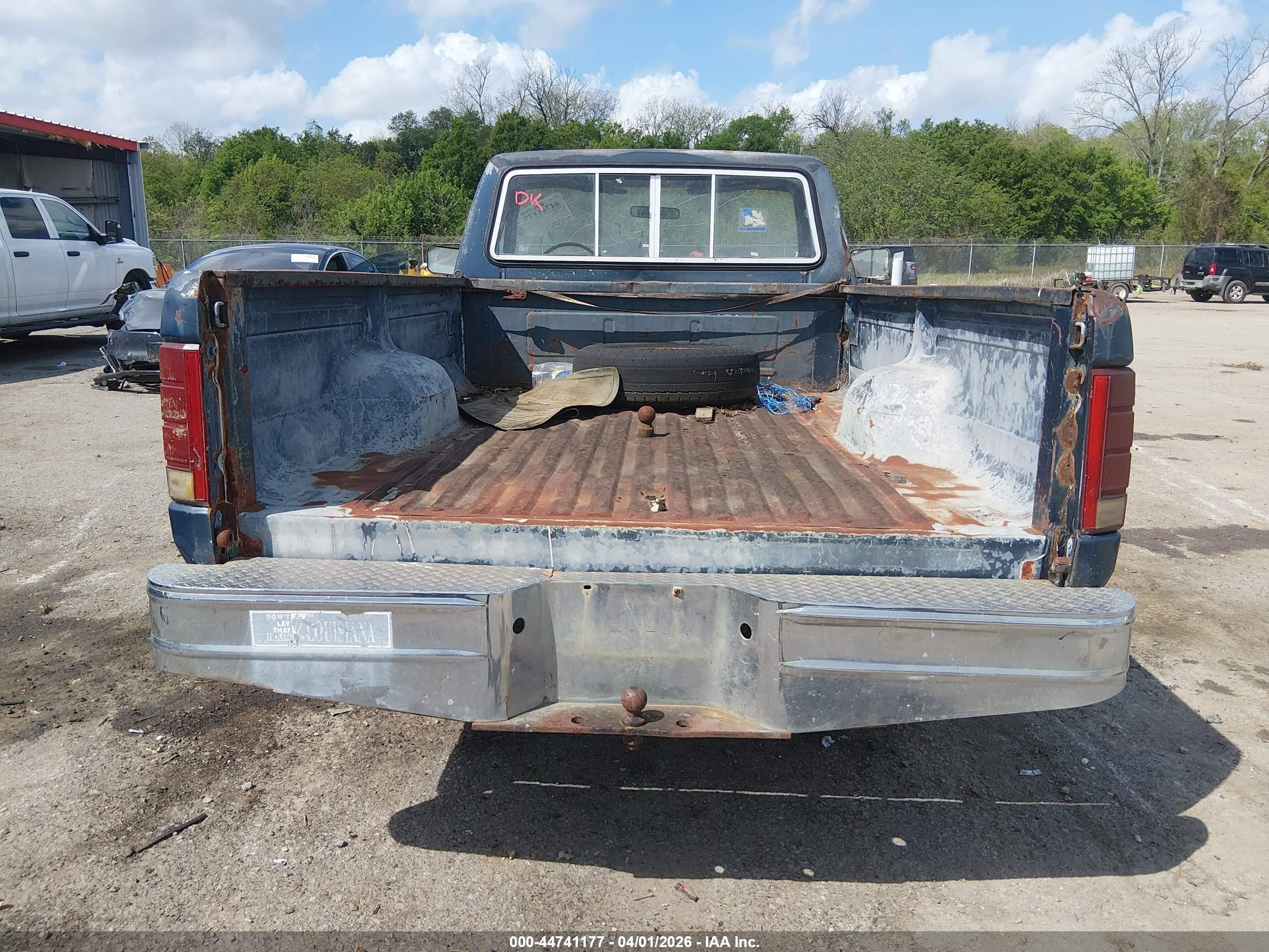 1986 Ford F250   Navy vin: 1FTHF2515GPA01032
