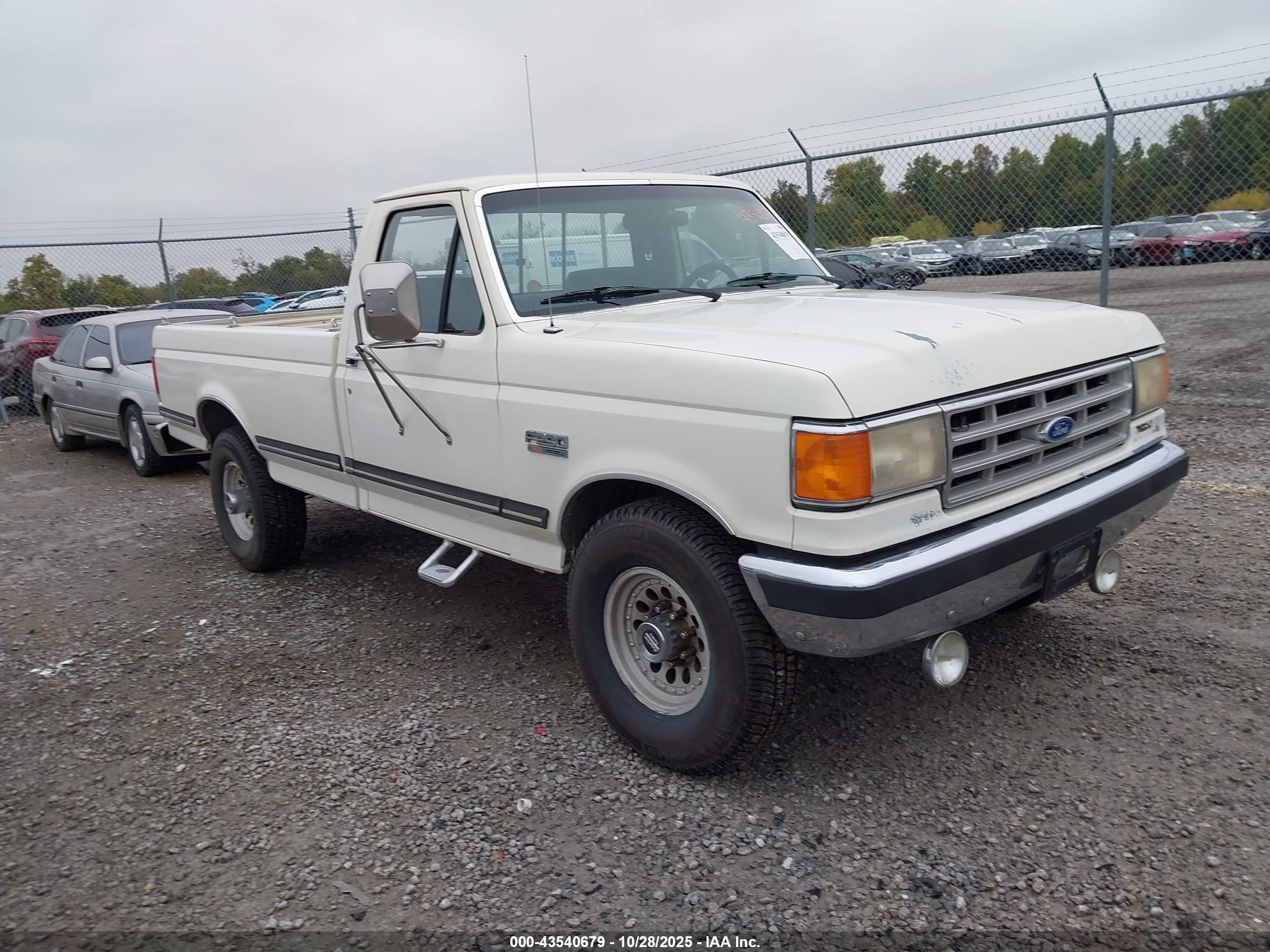 1987 Ford F250   Cream vin: 1FTHF2516HPA97061