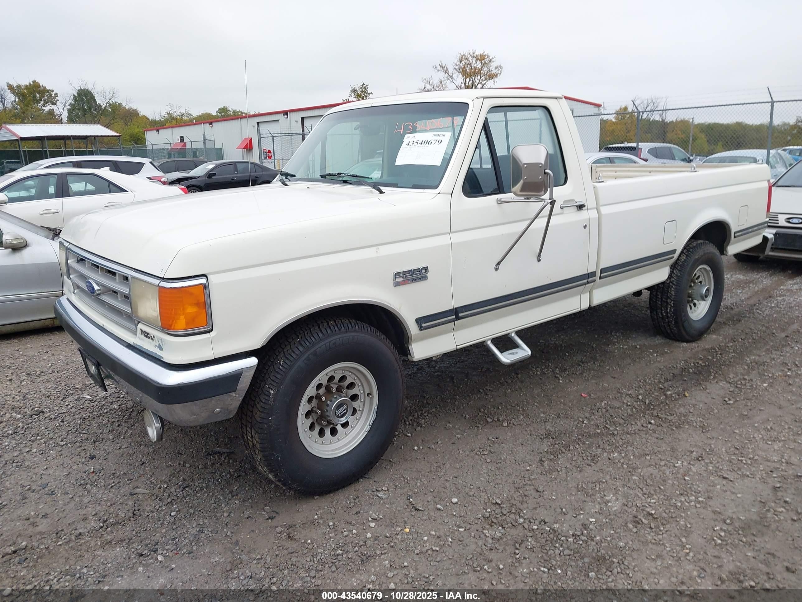 1987 Ford F250   Cream vin: 1FTHF2516HPA97061