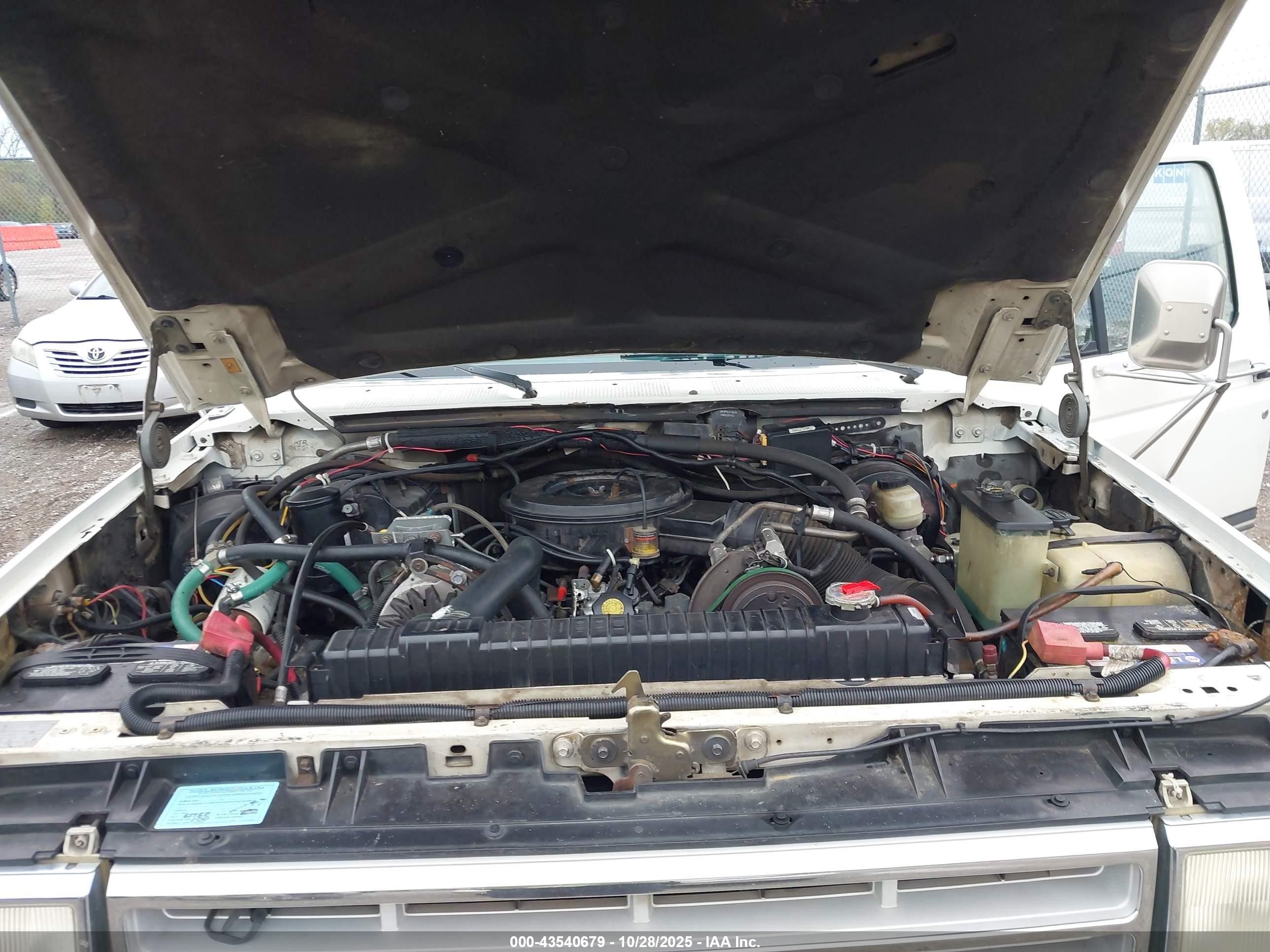 1987 Ford F250   Cream vin: 1FTHF2516HPA97061