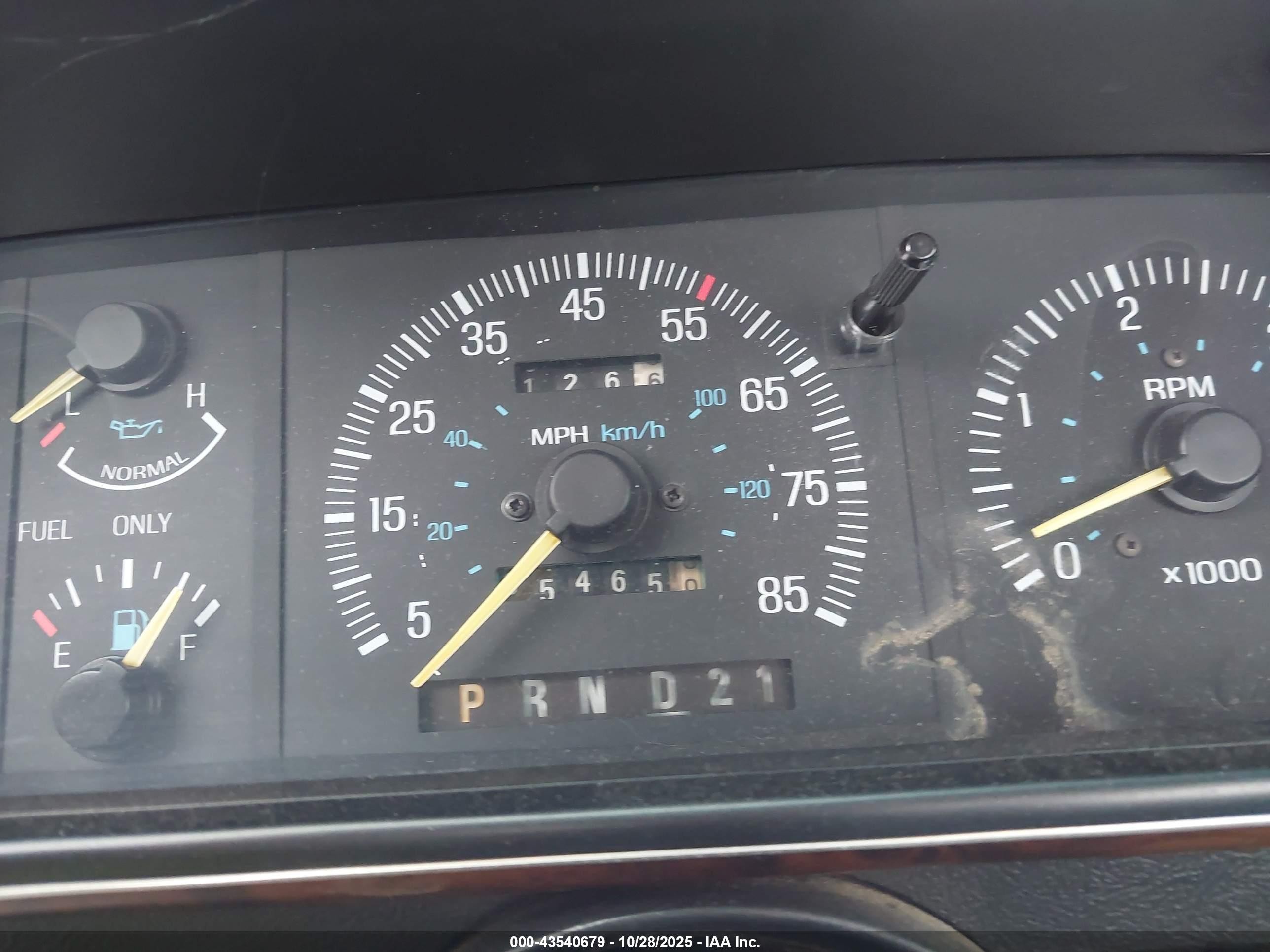 1987 Ford F250   Cream vin: 1FTHF2516HPA97061
