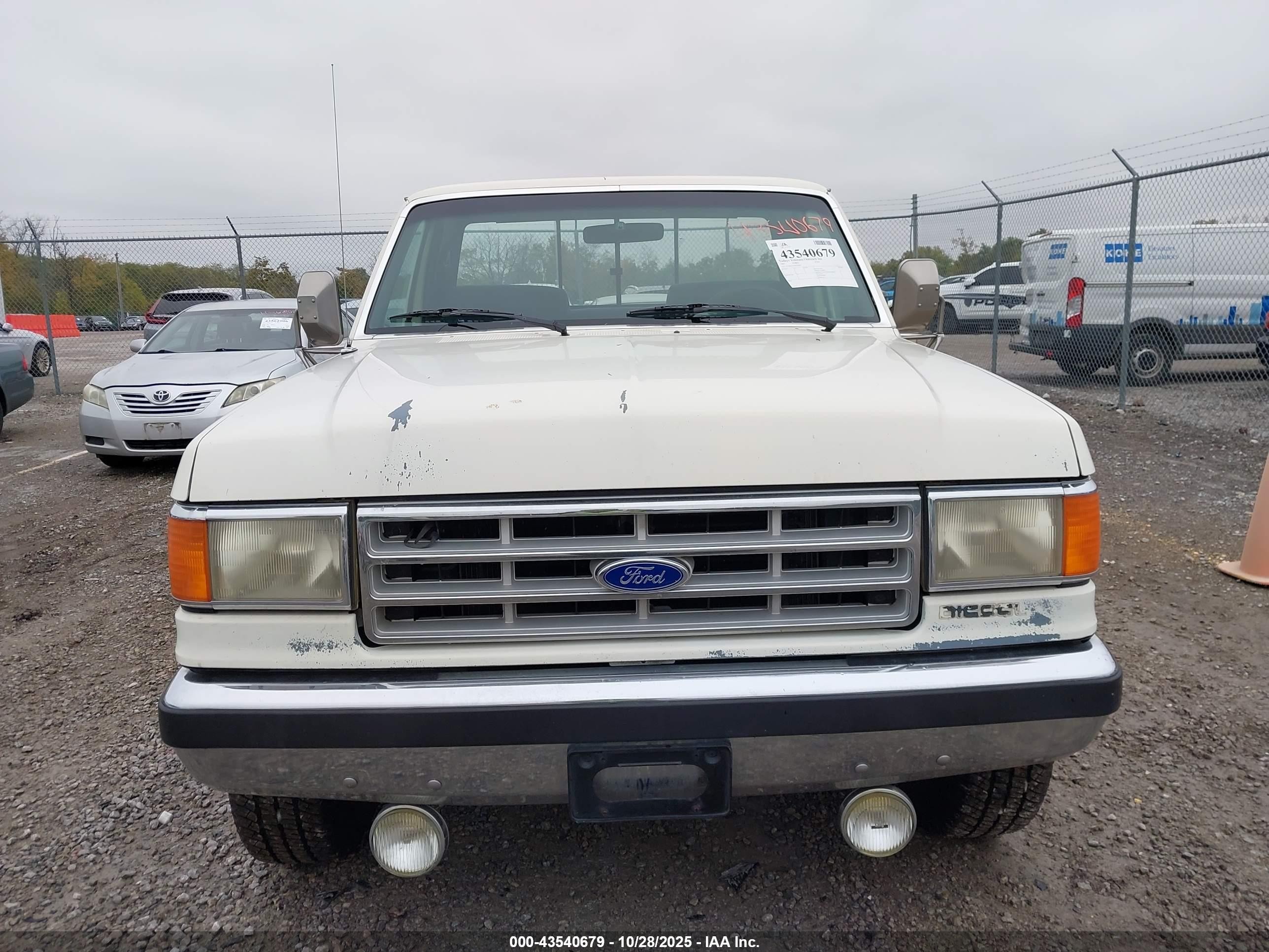 1987 Ford F250   Cream vin: 1FTHF2516HPA97061