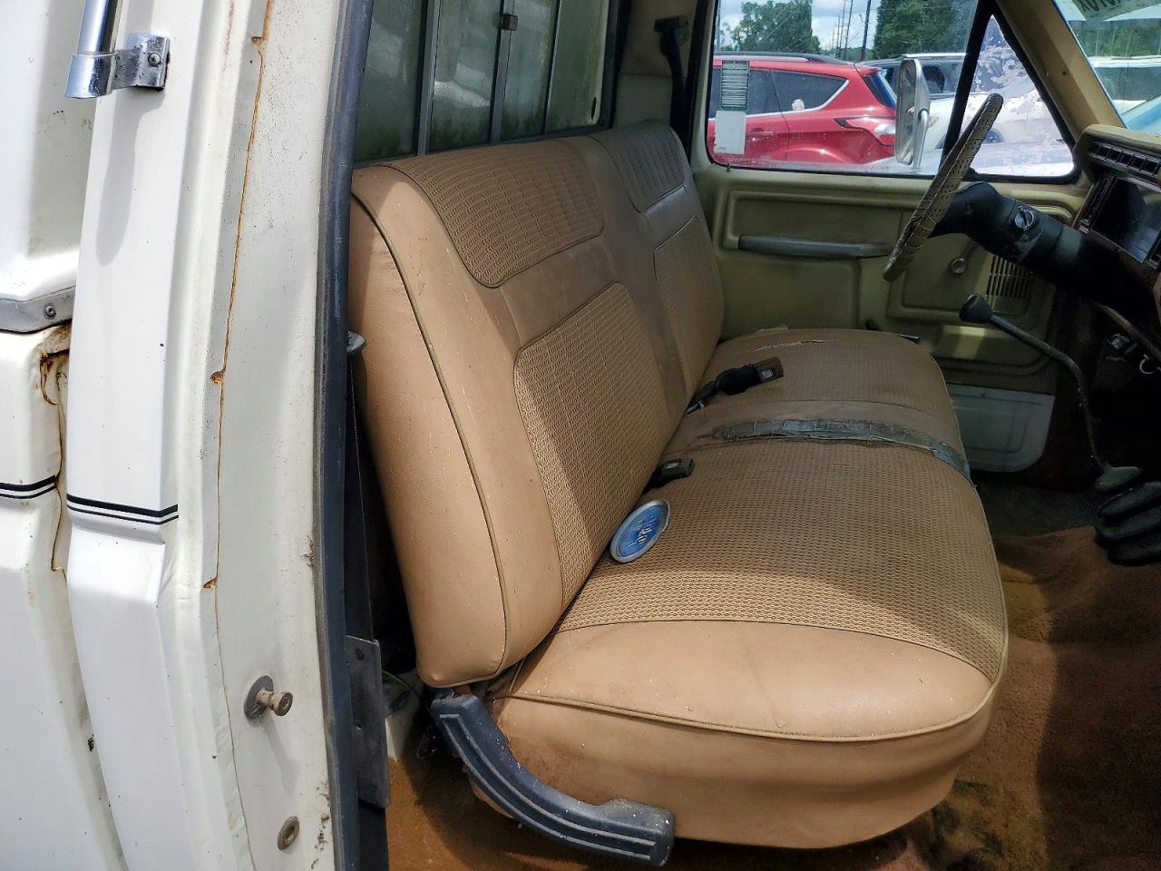 1983 Ford F250 White vin: 1FTHF2517DNA20205