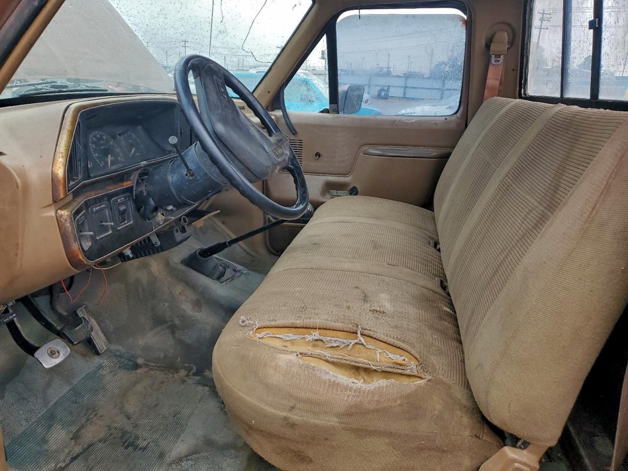 1987 Ford F250 Brown vin: 1FTHF251XHPA17700