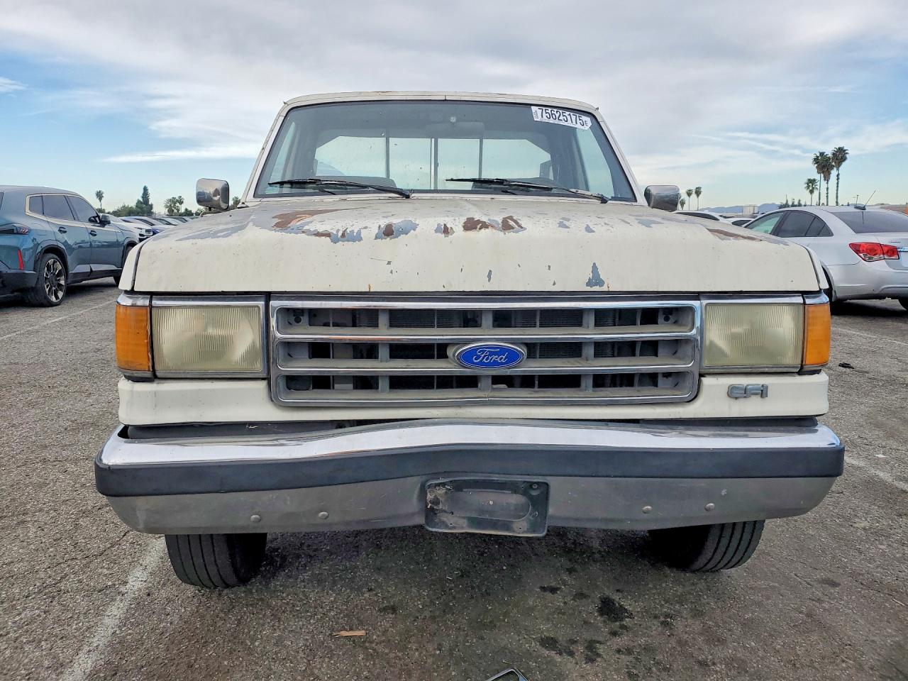 1989 Ford F250 White vin: 1FTHF25G0KPA37403