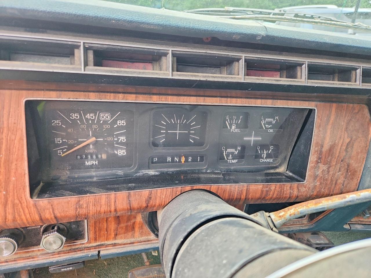 1983 Ford F250 Blue vin: 1FTHF25G1DPA37624