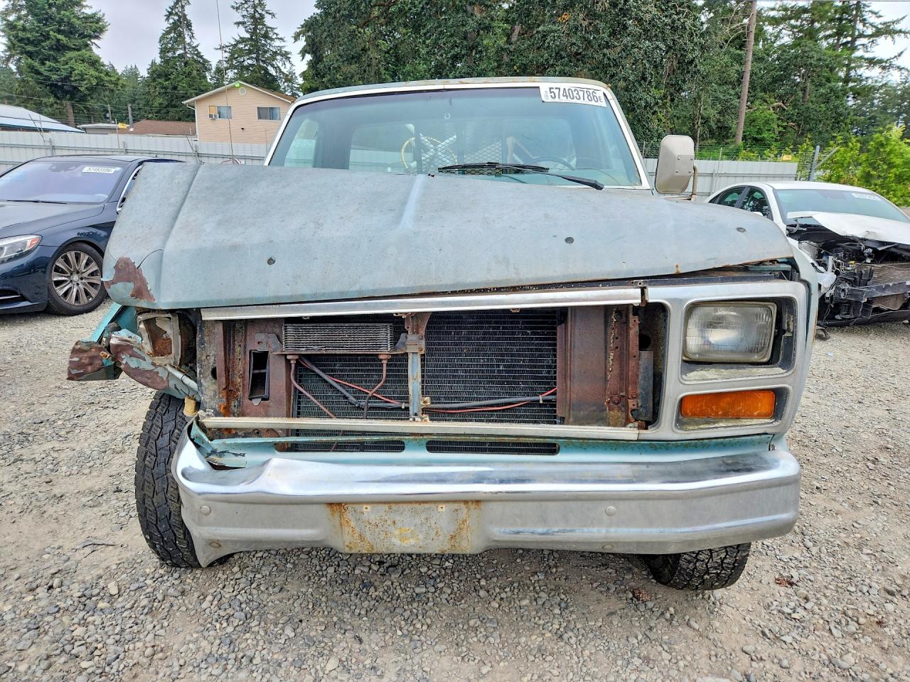 1983 Ford F250 Blue vin: 1FTHF25G1DPA37624