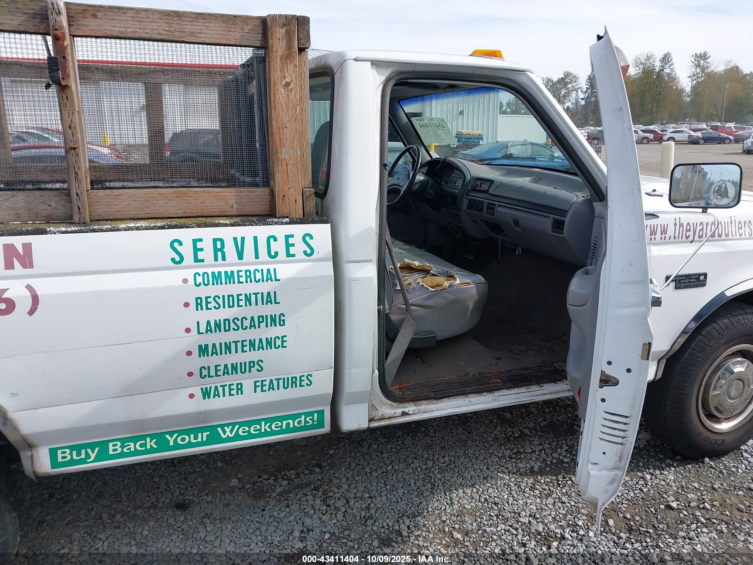 1997 Ford F-250 Xl White vin: 1FTHF25H1VEB55002