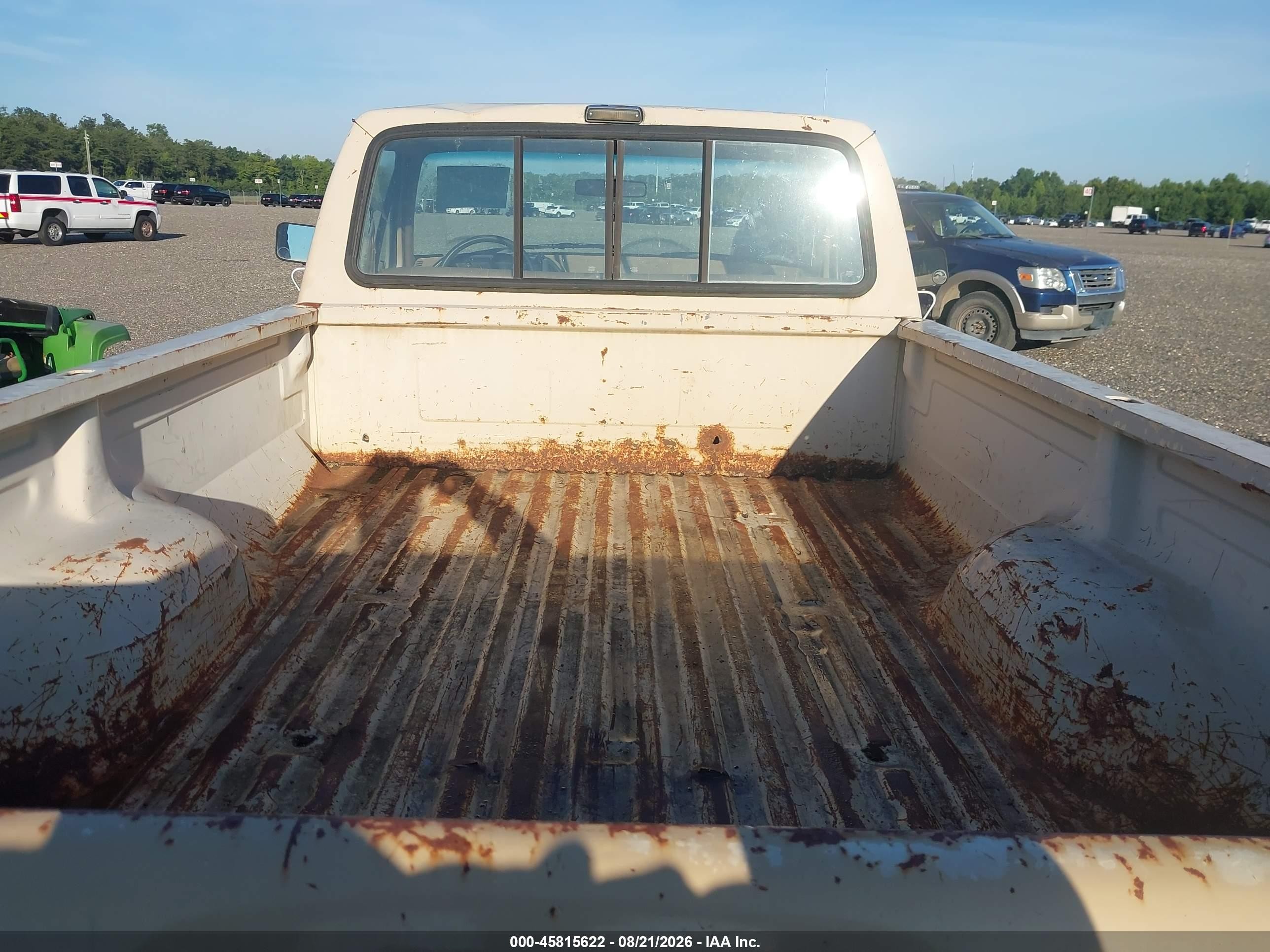 1991 Ford F250   Beige vin: 1FTHF25H3MNA47723