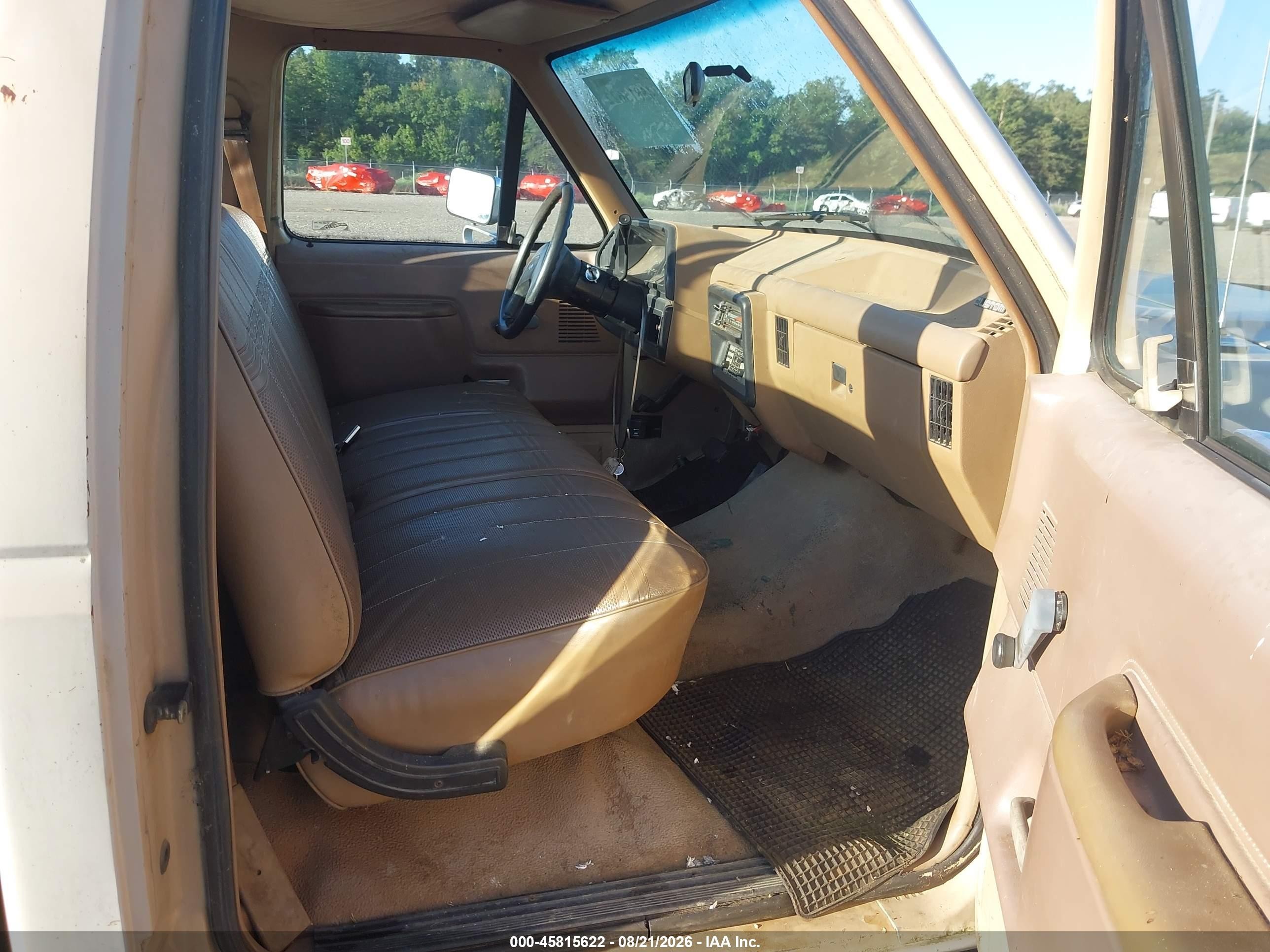 1991 Ford F250   Beige vin: 1FTHF25H3MNA47723