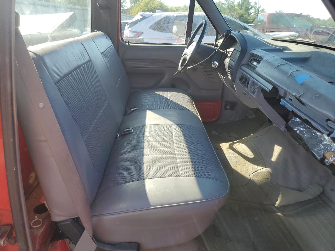 1995 Ford F250 Red vin: 1FTHF25H5SNA12257