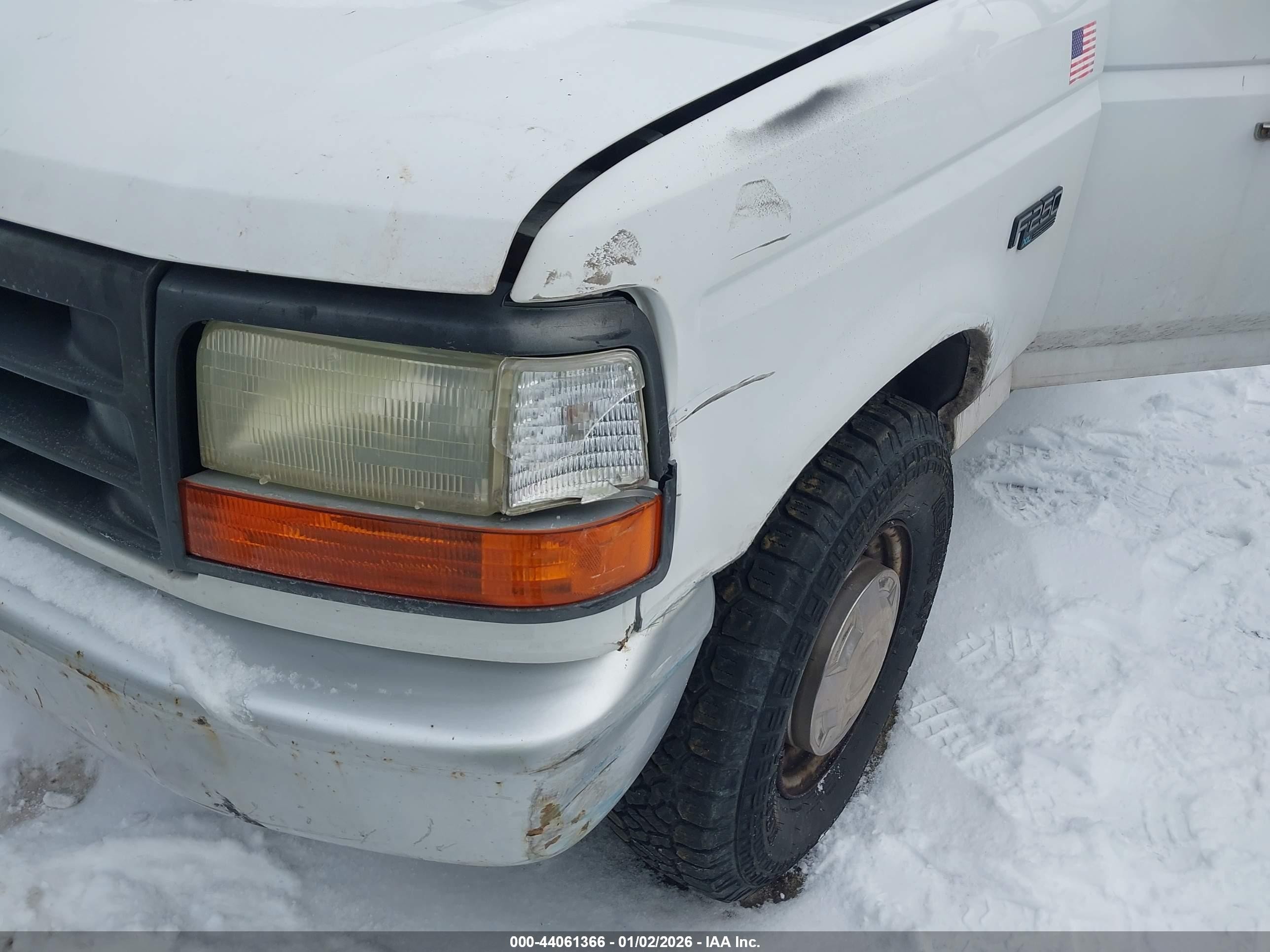 1996 Ford F250   Белый vin: 1FTHF25H5TLB52466