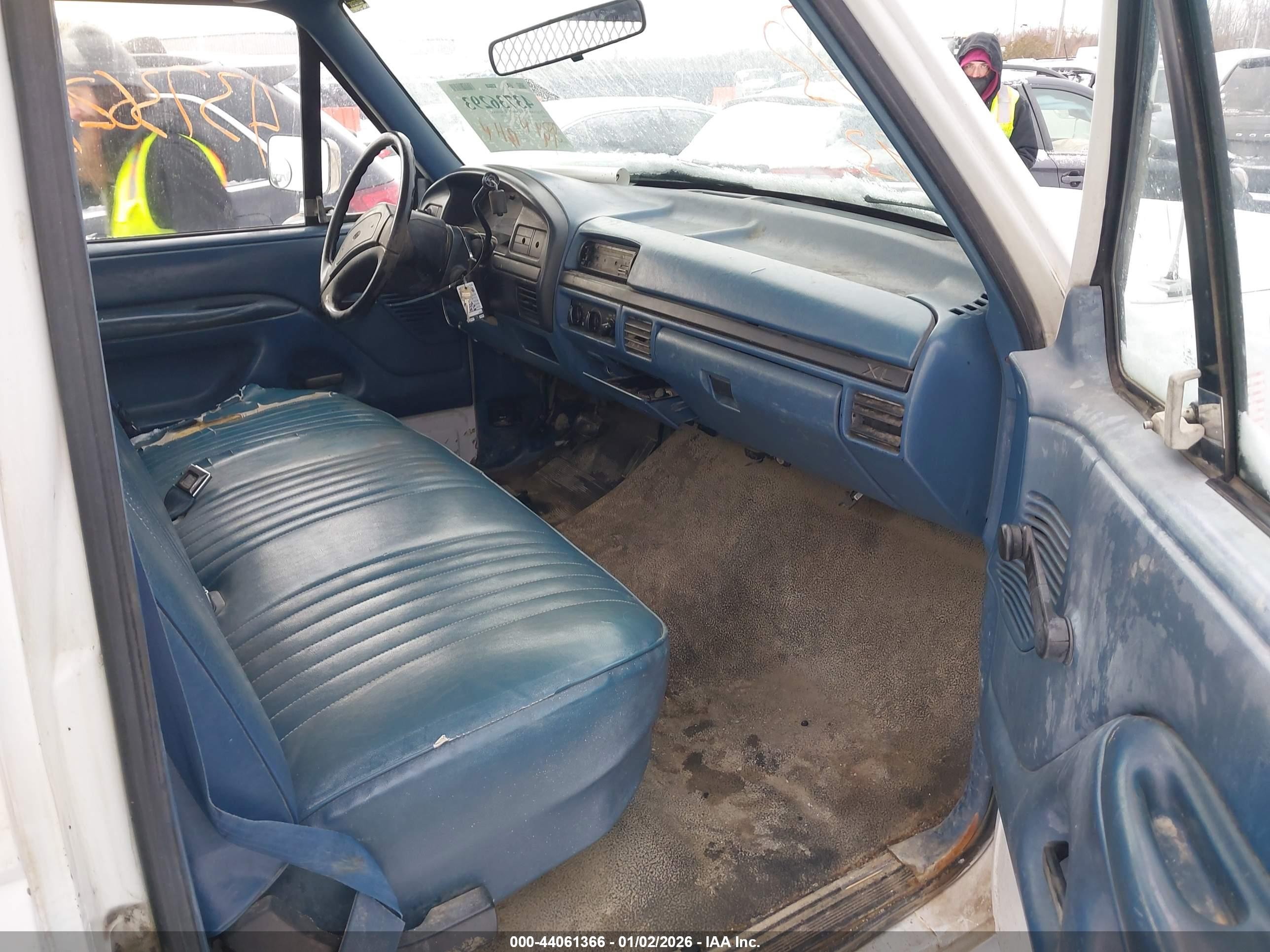 1996 Ford F250   Белый vin: 1FTHF25H5TLB52466