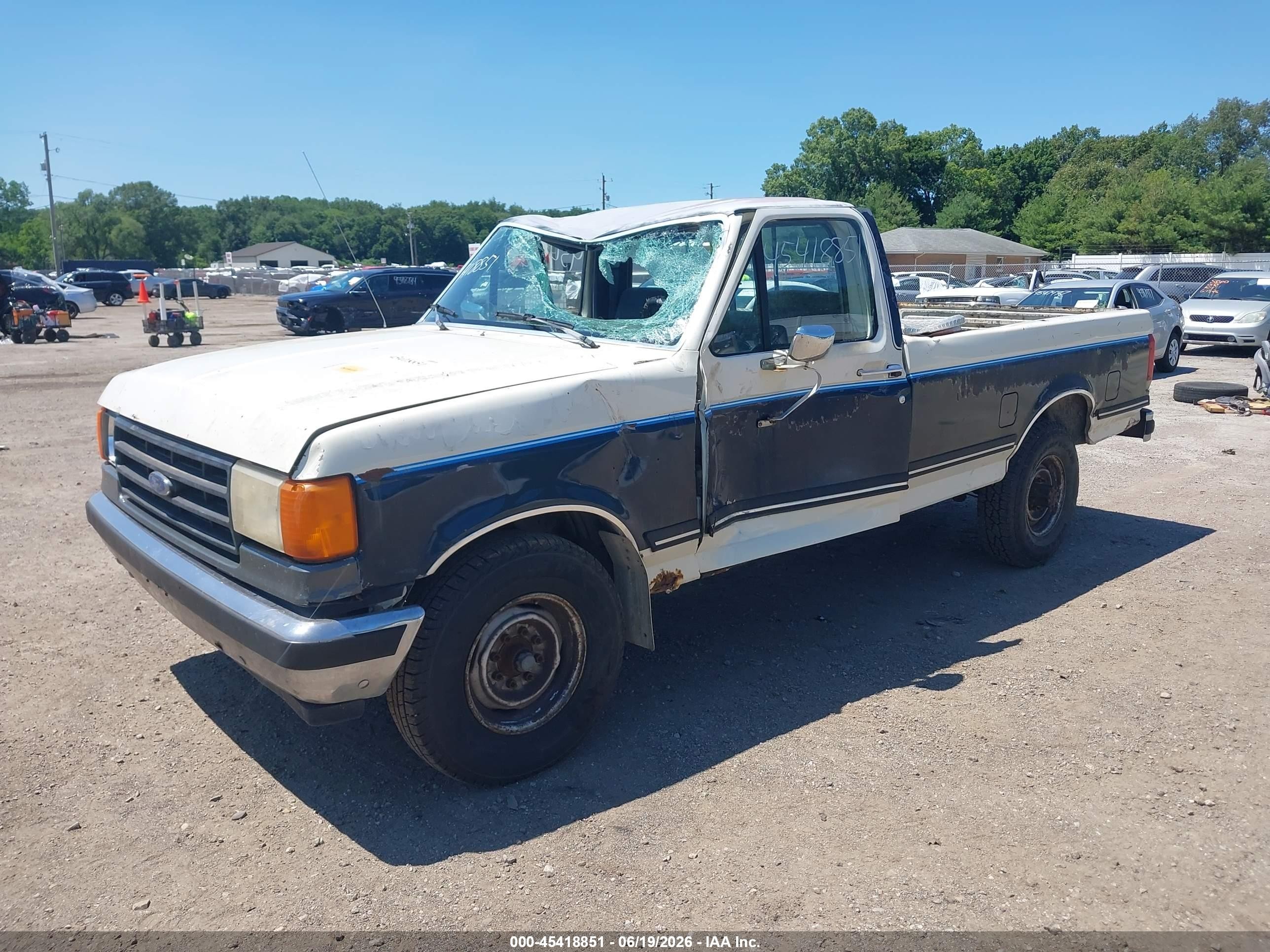 1990 Ford F250   White vin: 1FTHF25H6LLA87921