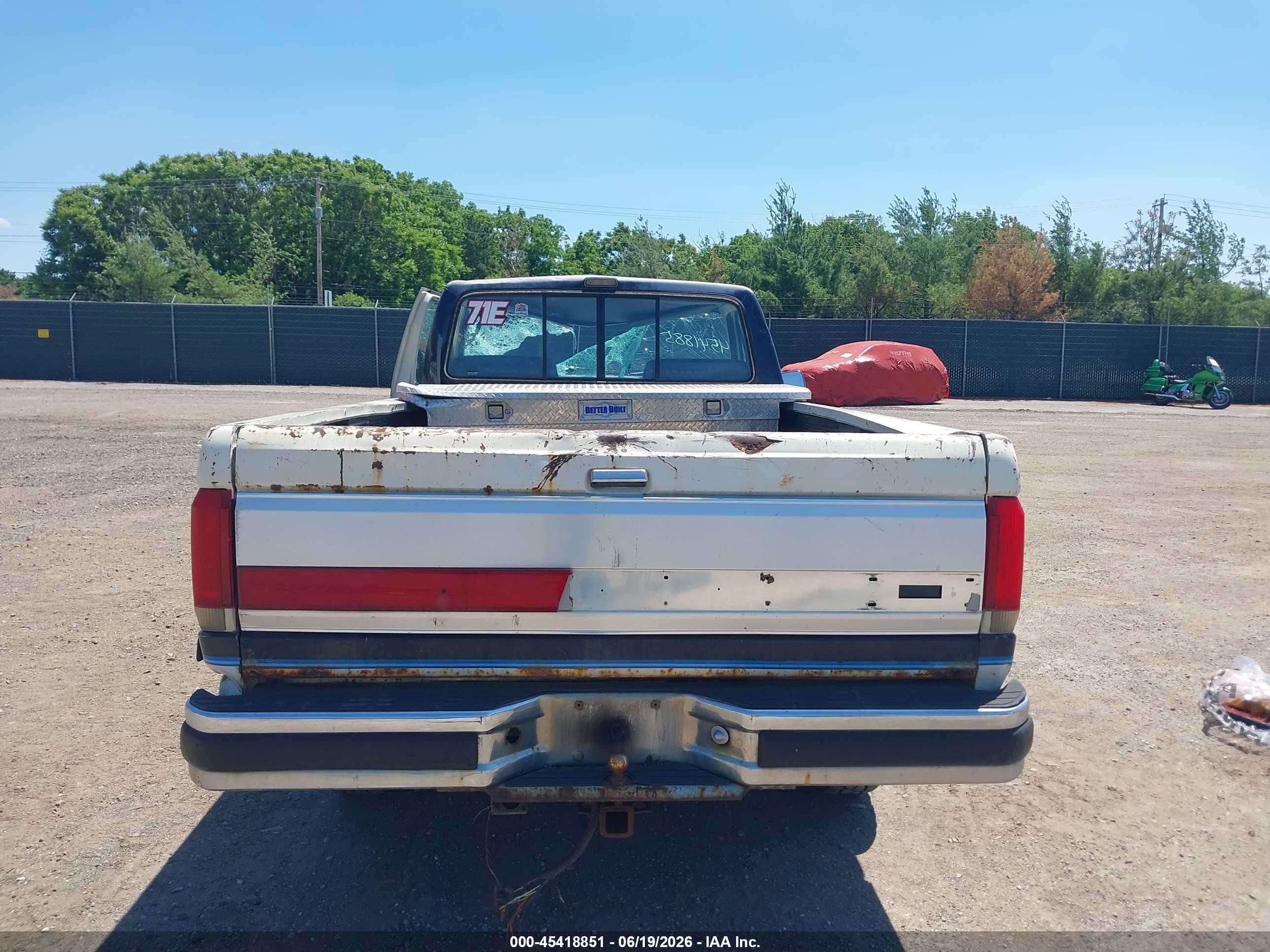 1990 Ford F250   White vin: 1FTHF25H6LLA87921
