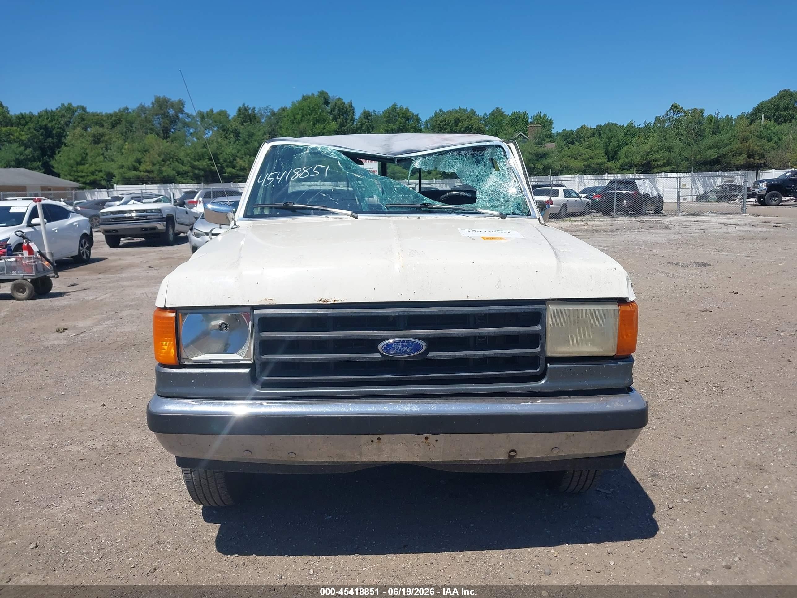 1990 Ford F250   White vin: 1FTHF25H6LLA87921