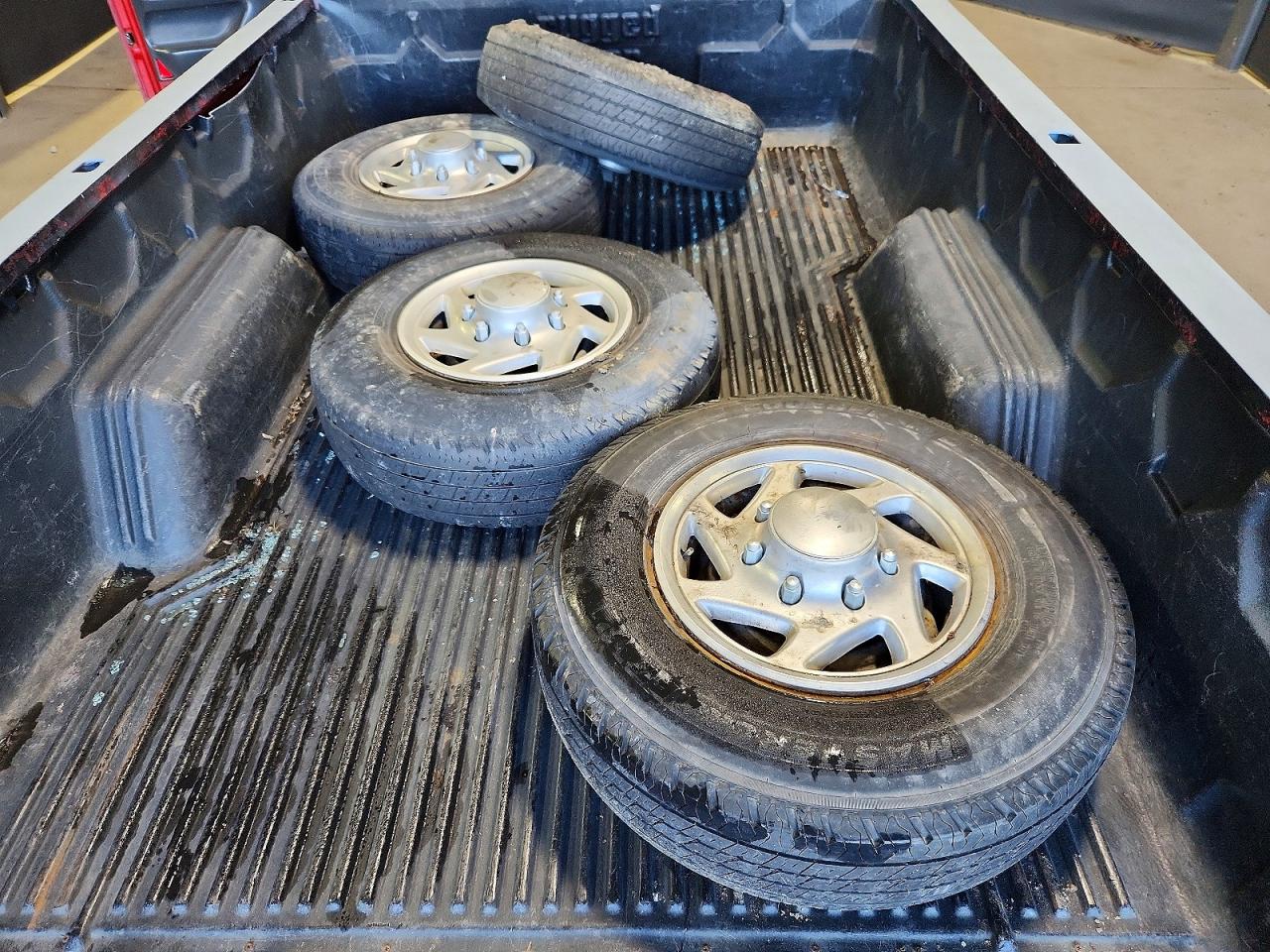 1992 Ford F250 Gray vin: 1FTHF25H7NNA27489