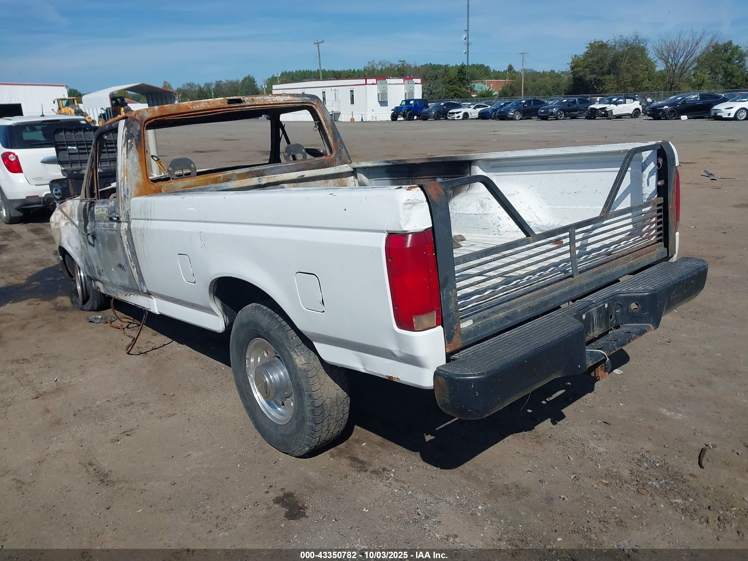 1993 Ford F250   White vin: 1FTHF25H7PNA64576