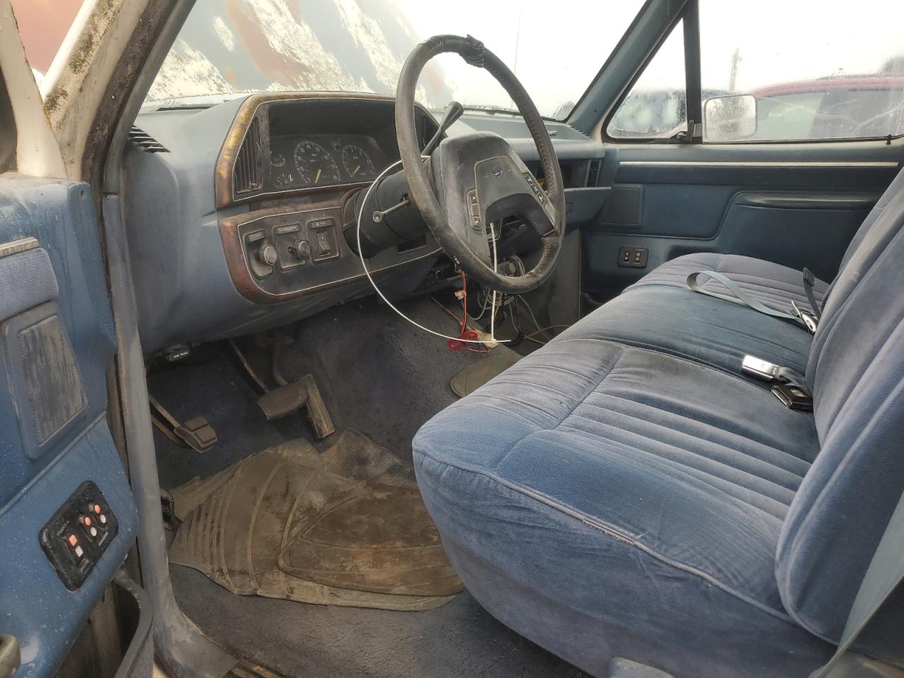 1987 Ford F250 Beige vin: 1FTHF25L8HPB04996