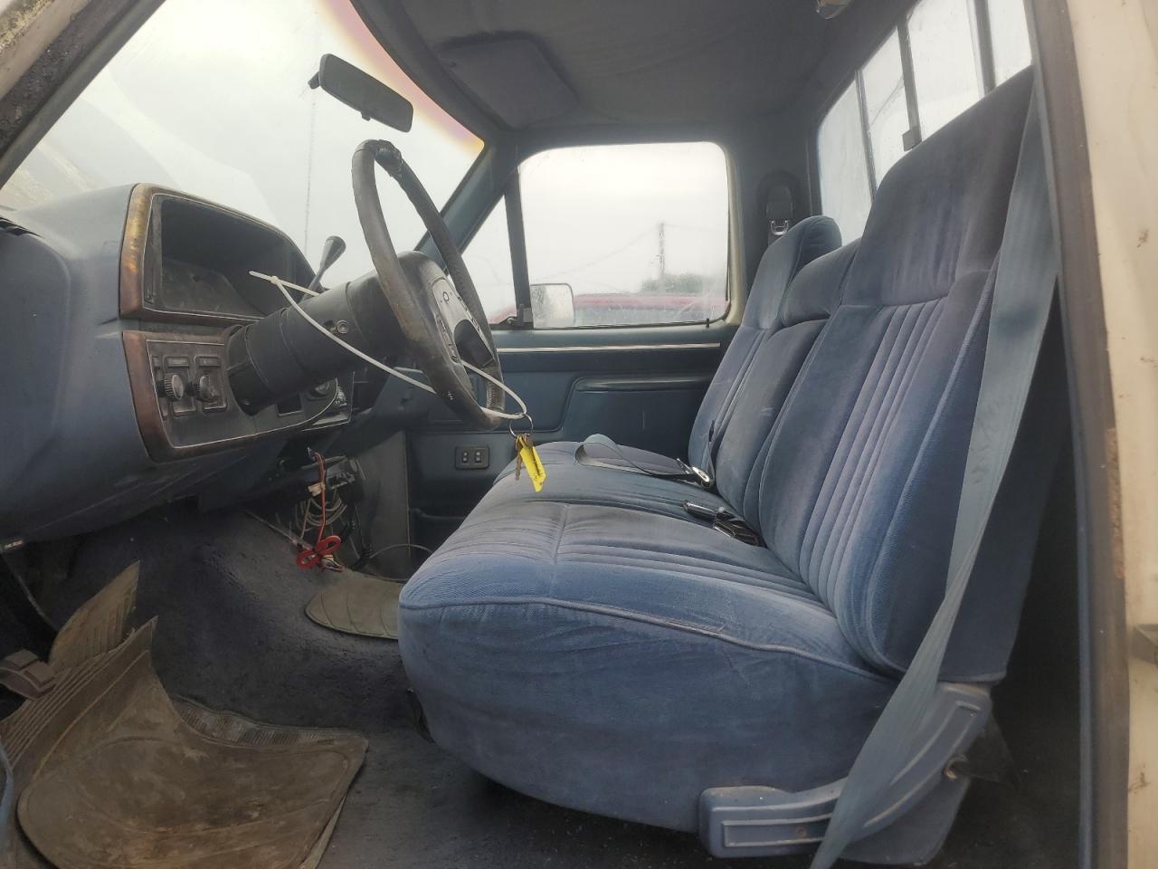 1987 Ford F250 Beige vin: 1FTHF25L8HPB04996