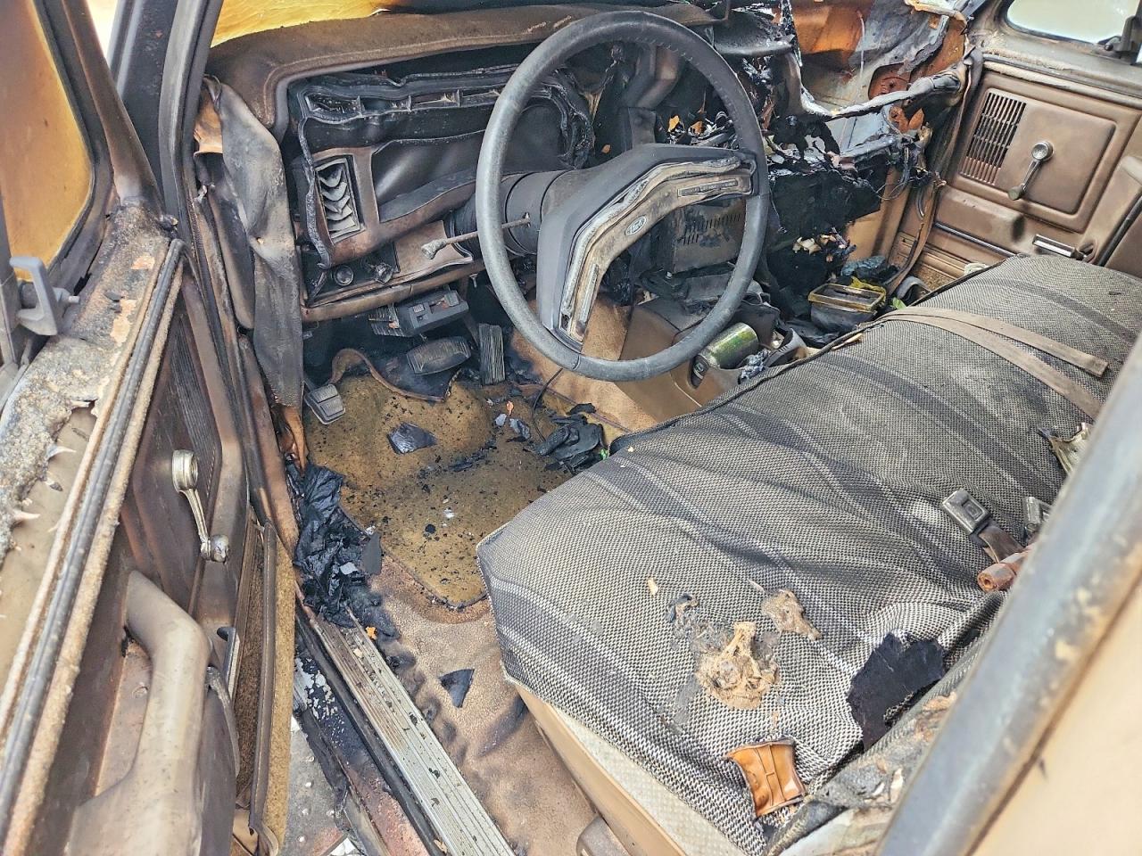 1985 Ford F250 Tan vin: 1FTHF25L9FKA94554