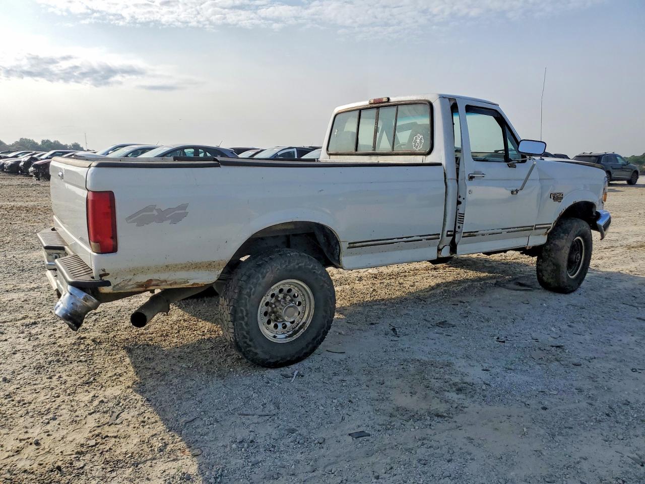 1996 Ford F250 Белый vin: 1FTHF26F7TEA99027