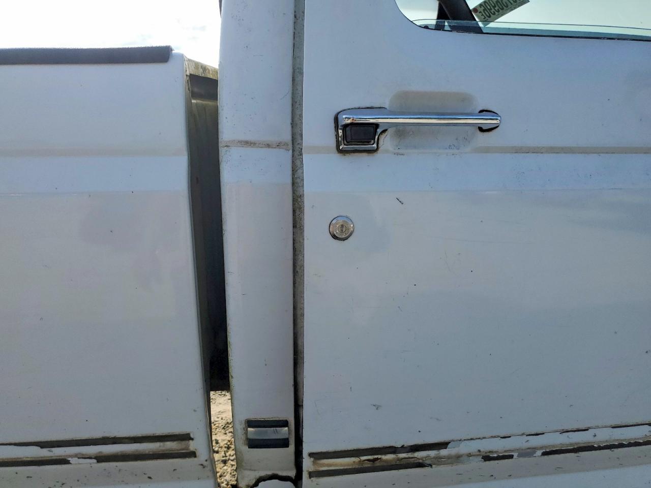 1996 Ford F250 Белый vin: 1FTHF26F7TEA99027