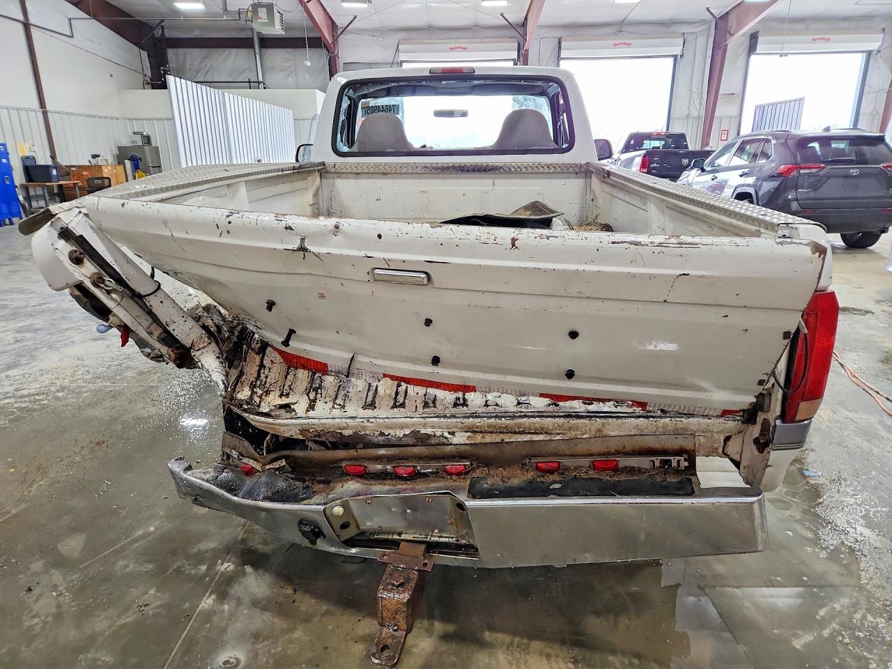 1997 Ford F250 Two Tone vin: 1FTHF26F9VEA17091