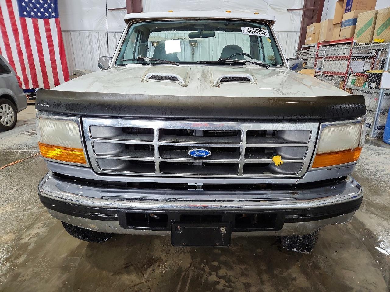 1997 Ford F250 Two Tone vin: 1FTHF26F9VEA17091