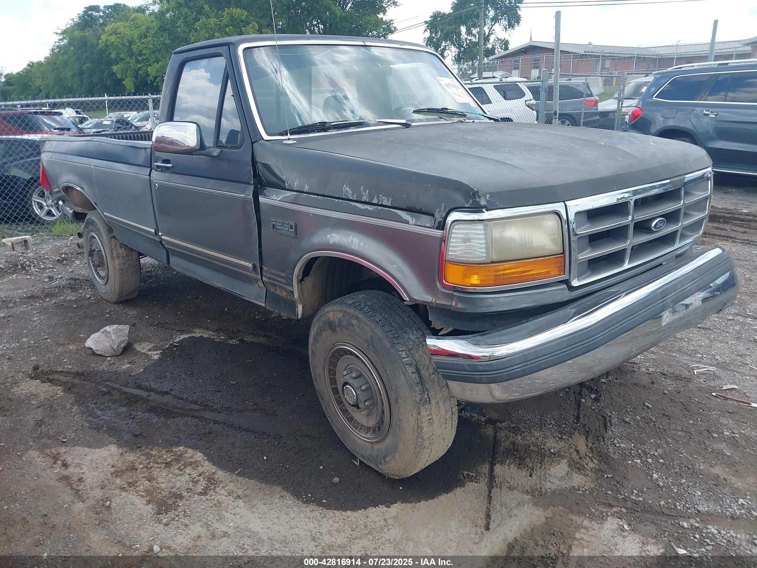 1993 Ford F250   Blue vin: 1FTHF26H4PLB00833