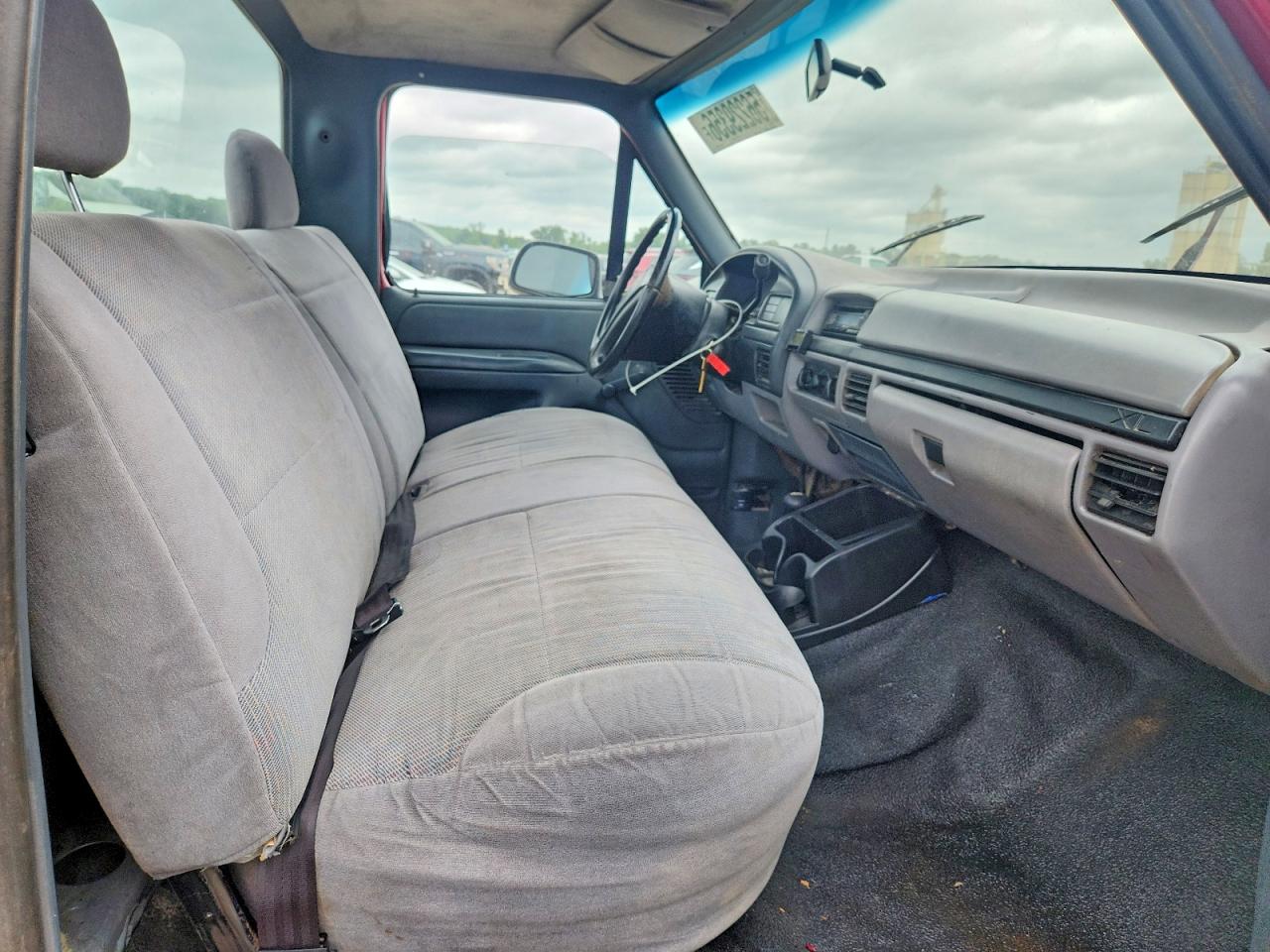 1997 Ford F250 Red vin: 1FTHF26H4VEB57969