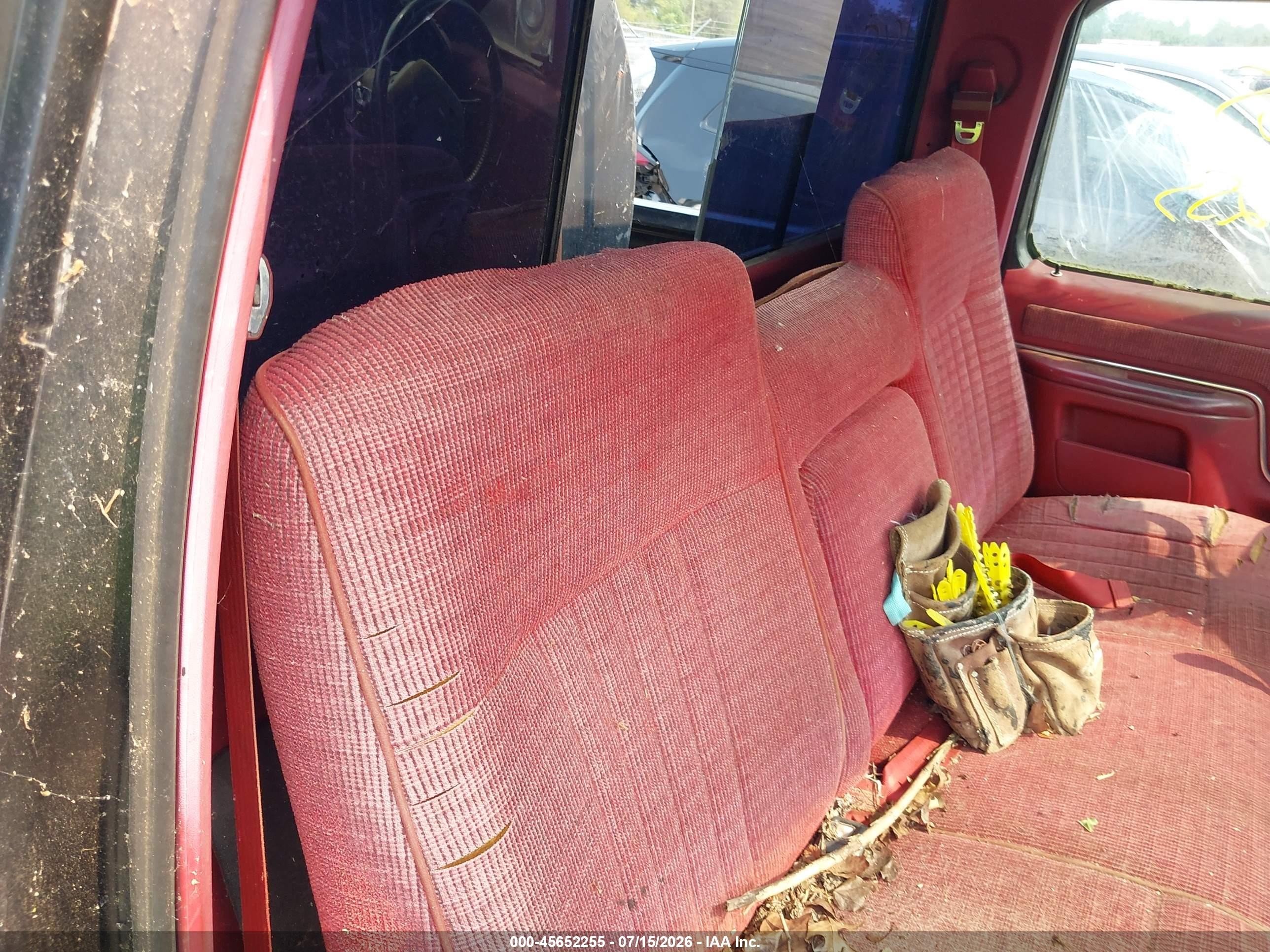 1989 Ford F250   Black vin: 1FTHF26H6KNB64949