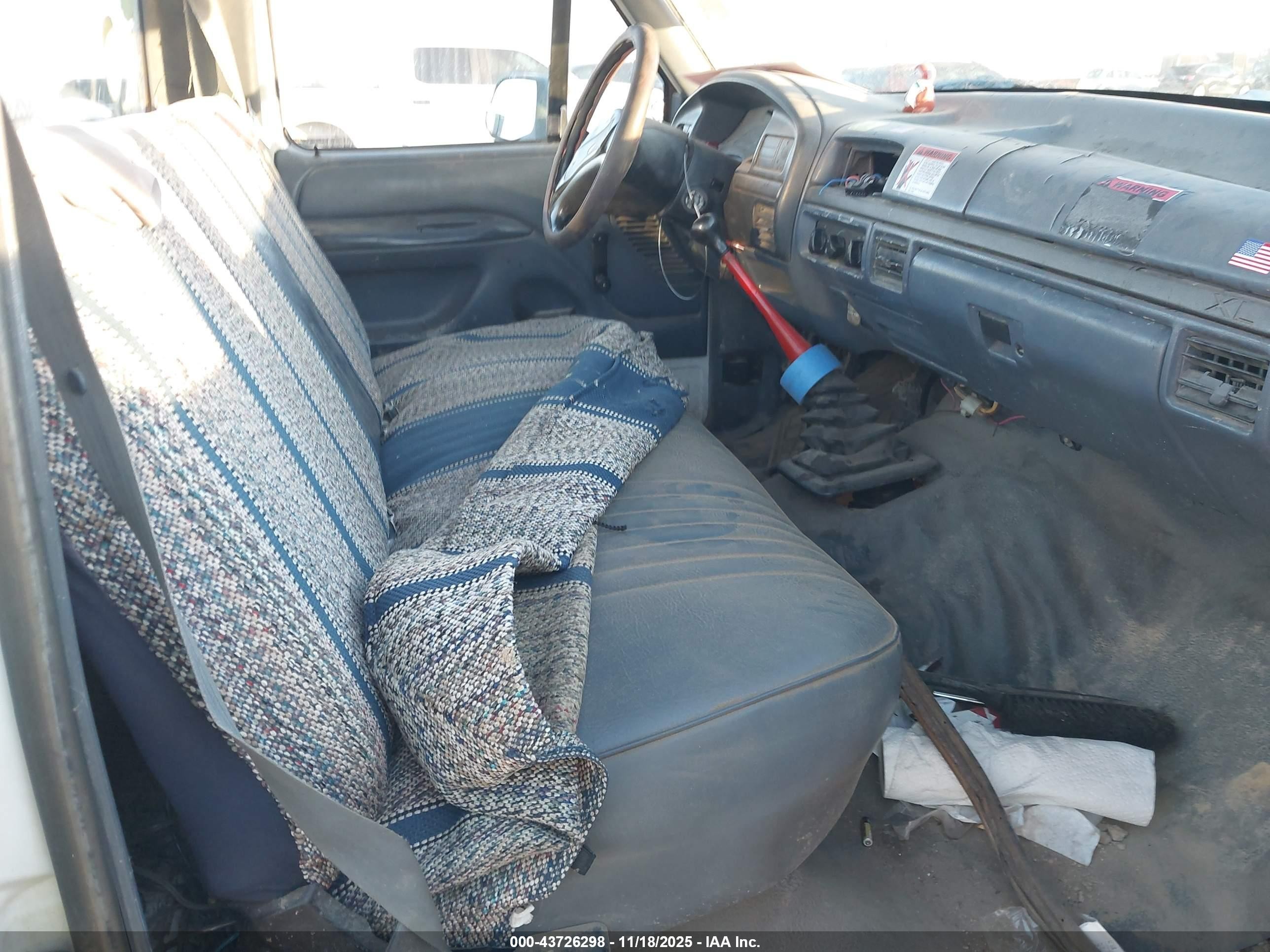 1993 Ford F250   White vin: 1FTHF26H7PLA24007