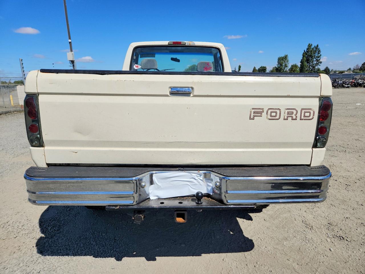 1994 Ford F250 White vin: 1FTHF26H9RLA47243