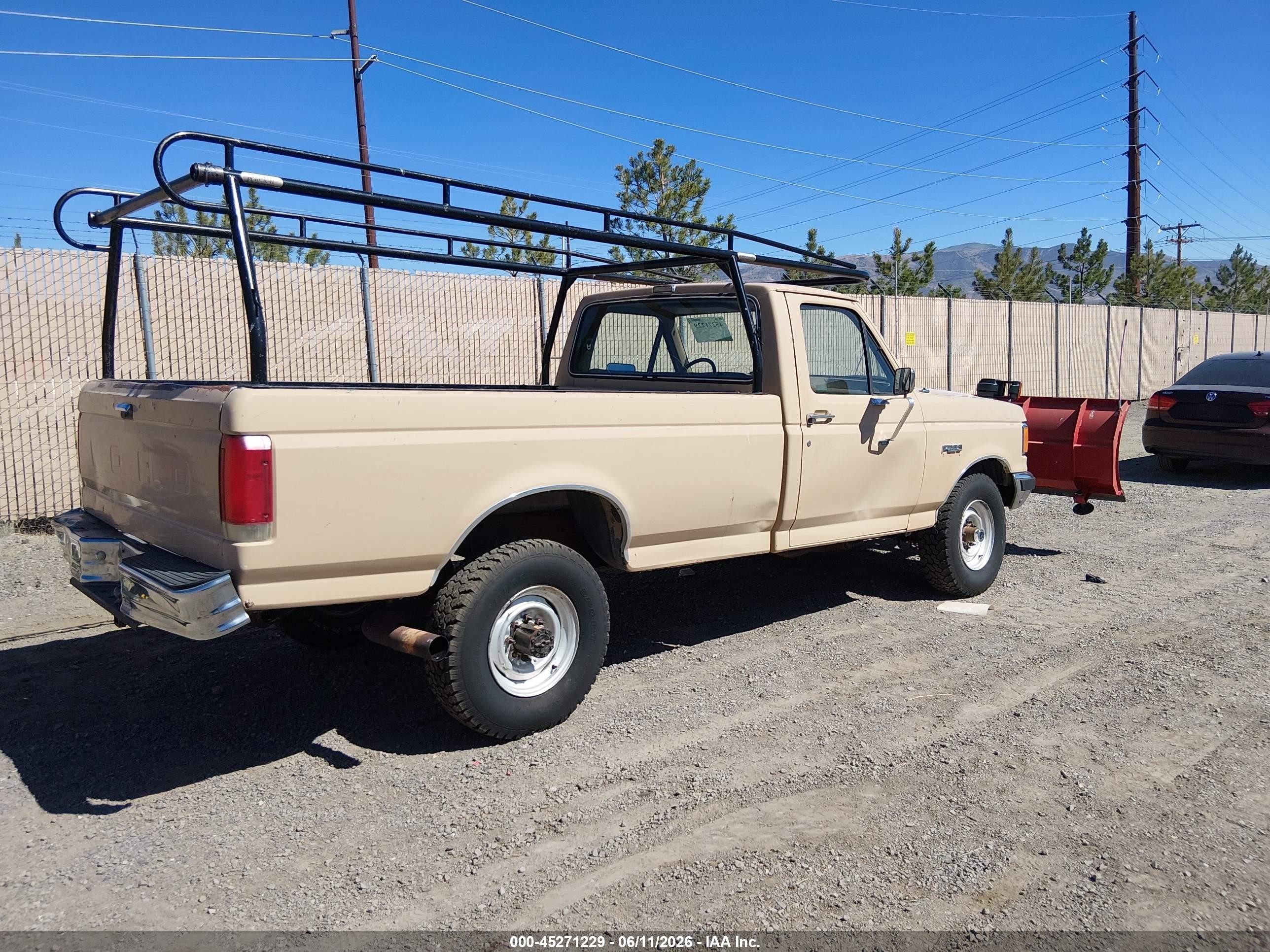 1987 Ford F250   Brown vin: 1FTHF26L1HPB44643